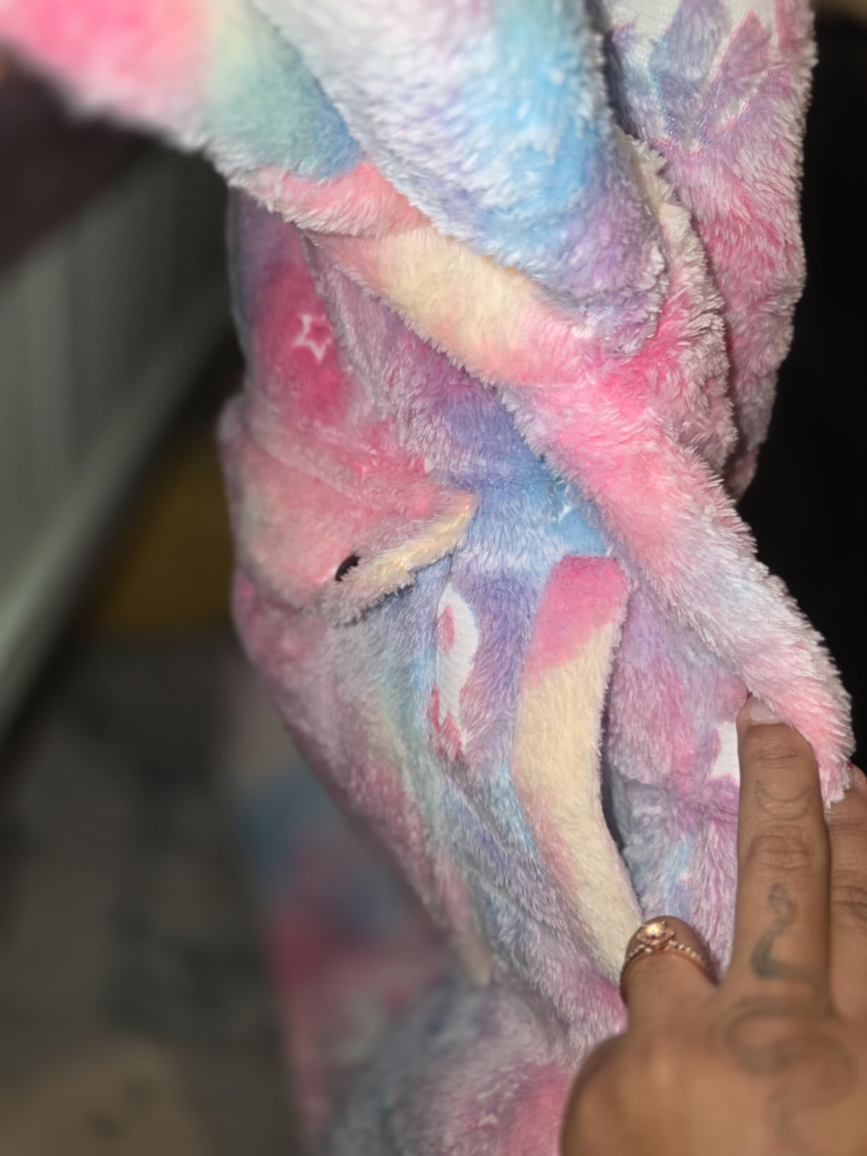 KFUBUO Wearable Blanket Hoodie for Adults Sherpa All Patterns Oversized Sweatshirt Blanket with Pockets Cute Birthday Gifts for Sister Strawberry Customer Review KFUBUO Wearable Blanket Hoodie for Adults Sherpa All Patterns Oversized Sweatshirt Blanket with Pockets Cute Birthday Gifts for Sister Strawberry - Customer Photo 2