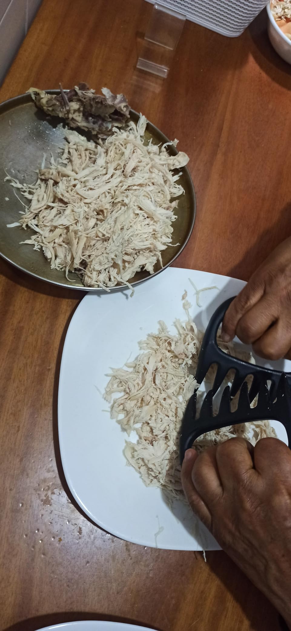 Alpha Grillers Meat Shredder Claws - BBQ Smoker Accessories Grilling Gifts for Men - Stocking Stuffers for Men - White Elephant Gifts Useful Ideas - Grill Tools for Pulled Pork - Customer Photo 3