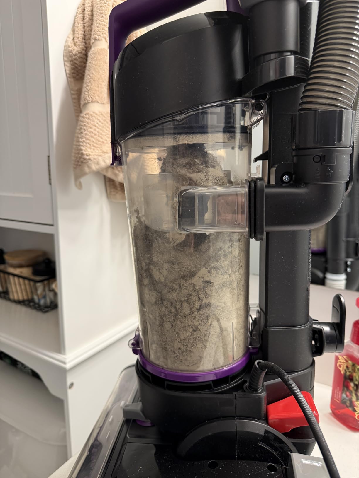 Bissell CleanView Compact Upright Vacuum, Fits in Dorm Rooms & Apartments, Lightweight with Powerful Suction and Removable Extension Wand, 3508 - Customer Photo 3