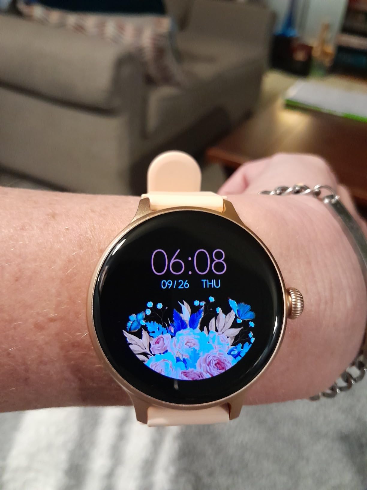 FITVII Fitness Tracker, Smart Watch with 24/7 Blood Pressure Heart Rate and Blood Oxygen Monitor, Sleep Tracker with Calorie Step Counter, IP68 Waterproof Activity Tracker for Women Men Android iOS - Customer Photo 2