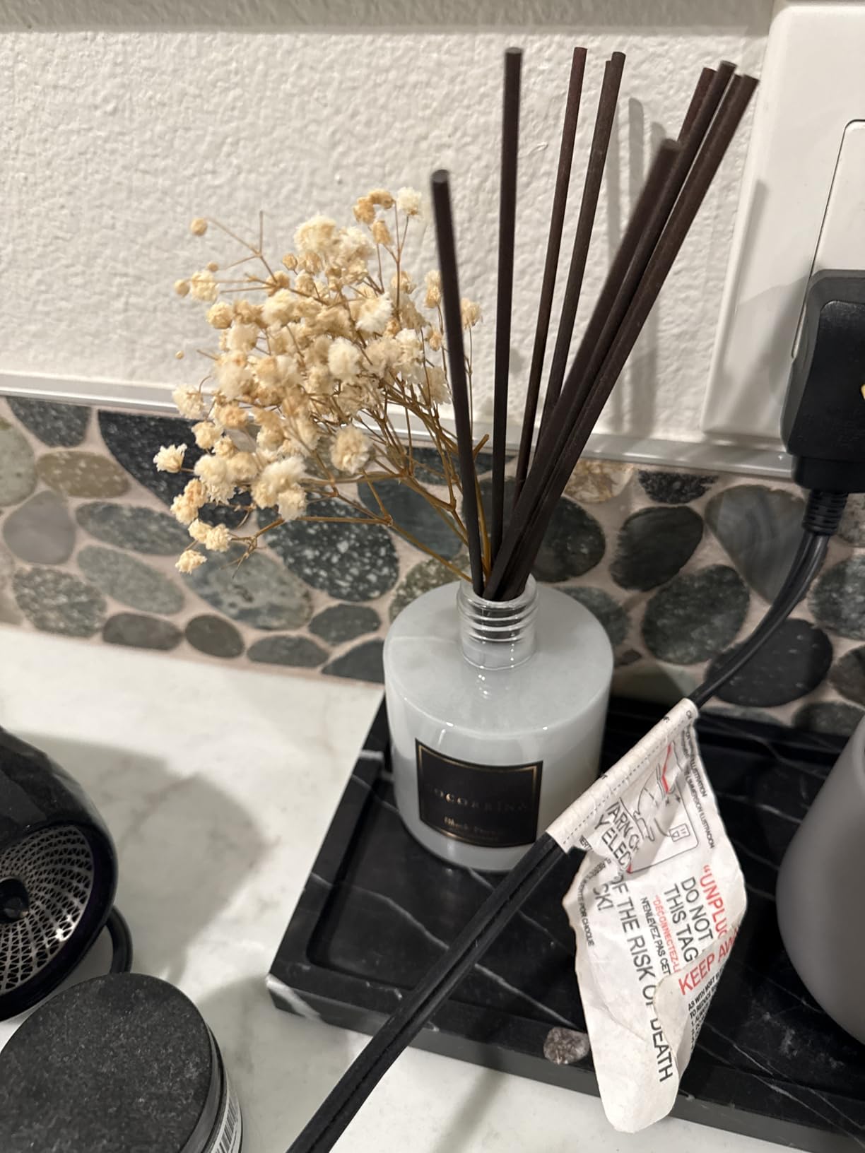 Cocorrína Reed Diffuser Set, Clean Linen 6.7 fl oz Scented Diffuser with Sticks Home Fragrance Reed Diffuser for Bathroom Shelf Decor - Customer Photo 2