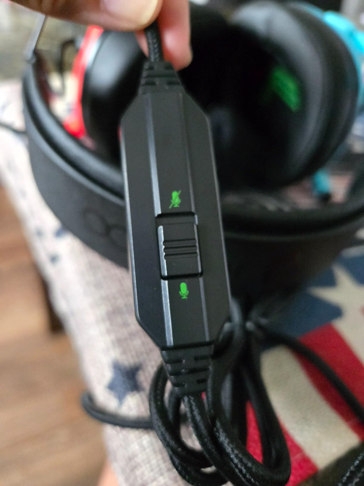 SENZER SG500 Surround Sound Pro Gaming Headset with Noise Cancelling Microphone - Soft Memory Foam Padding - Portable Foldable Headphones for PC, PS4, PS5, Xbox One, Switch - Red&Blue Customer Review SENZER SG500 Surround Sound Pro Gaming Headset with Noise Cancelling Microphone - Soft Memory Foam Padding - Portable Foldable Headphones for PC, PS4, PS5, Xbox One, Switch - Red&Blue - Customer Photo 2