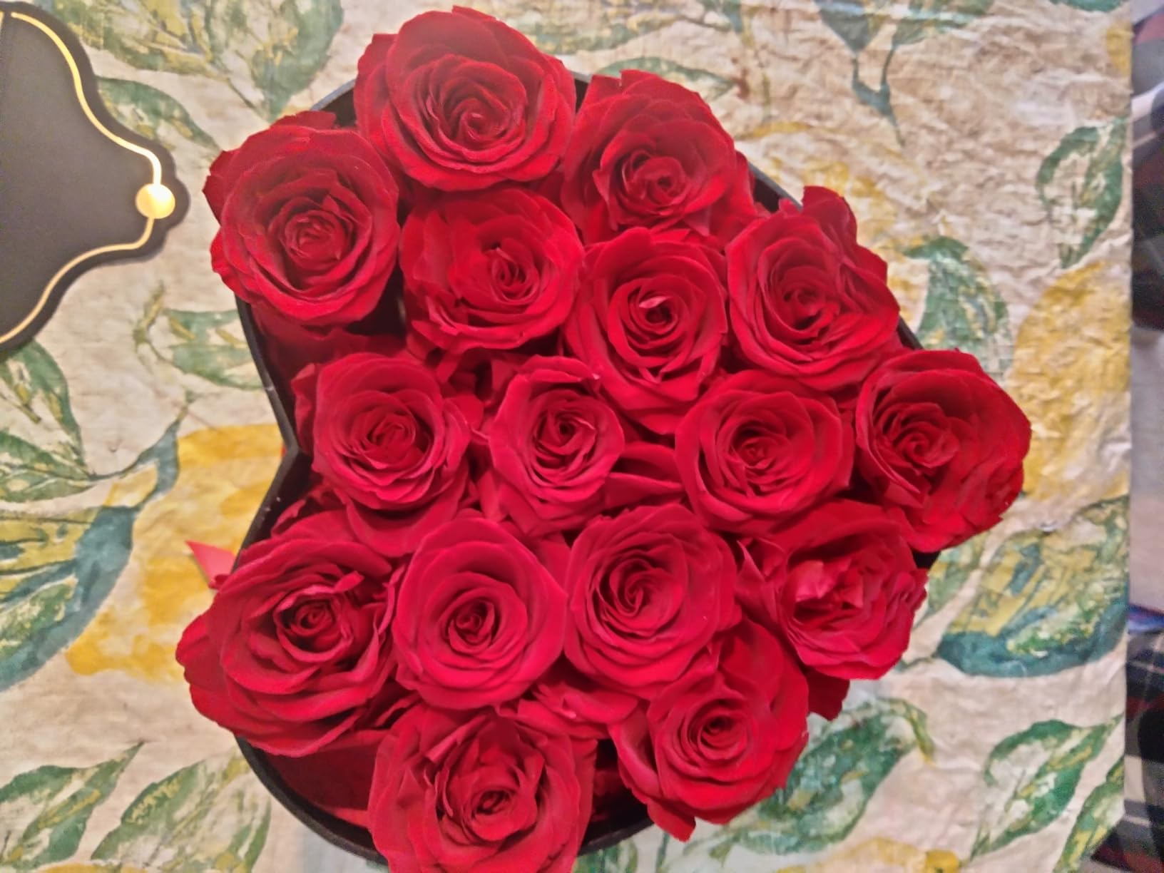 GLAMOUR BOUTIQUE 16 Flower Forever Heart Shape Box - Preserved Roses Gift for Her, Preserved Flowers, Red - Customer Photo 1