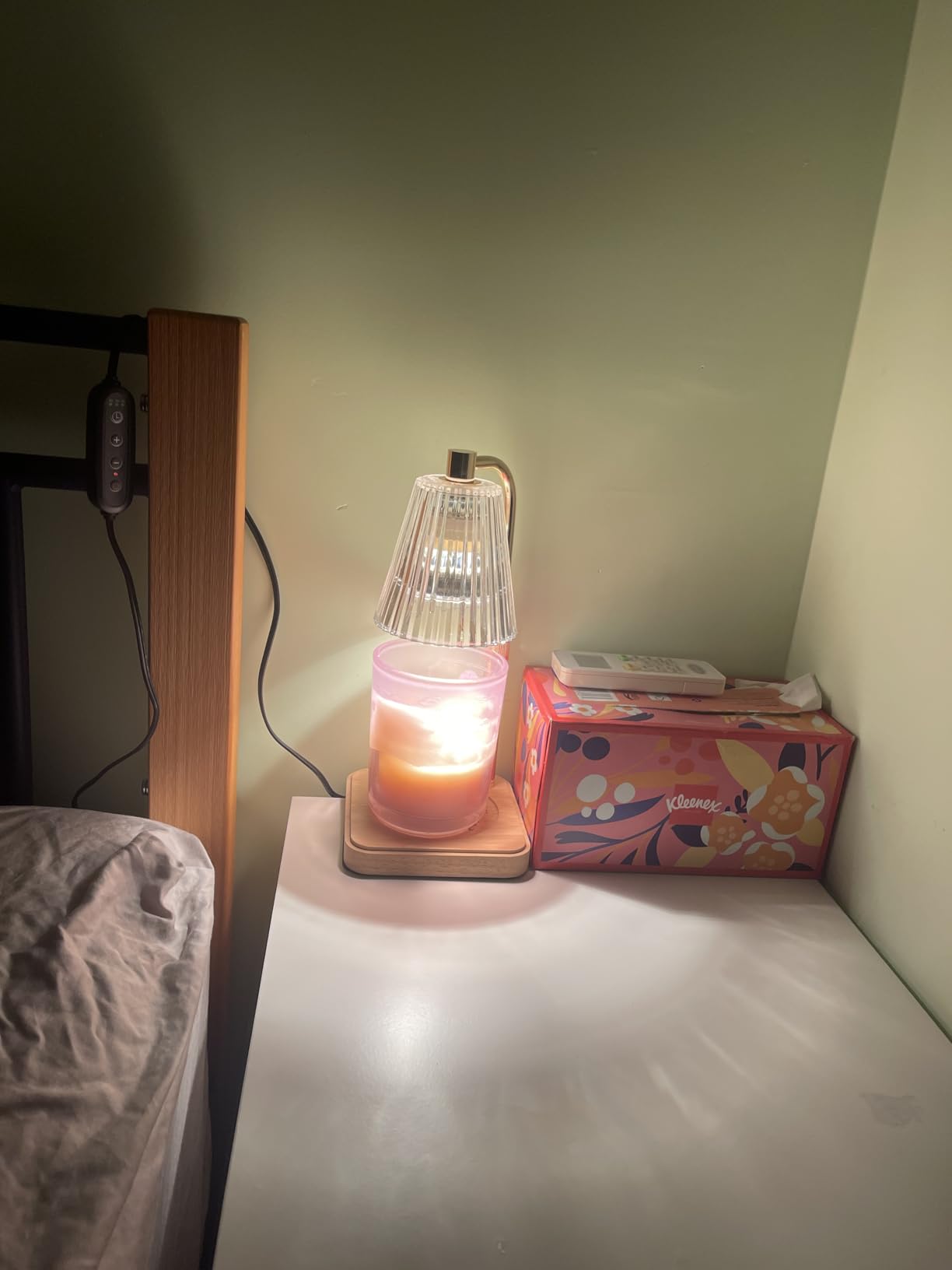 Marycele Candle Warmer Lamp for Yankee Candles, Christmas Birthday Gifts for Mom Women Sister Her, House Warming Gifts, Thanksgiving Decorations for Office Room Home Decor, Clear Wax Warmer with Timer Customer Review Marycele Candle Warmer Lamp for Yankee Candles, Christmas Birthday Gifts for Mom Women Sister Her, House Warming Gifts, Thanksgiving Decorations for Office Room Home Decor, Clear Wax Warmer with Timer - Customer Photo 2