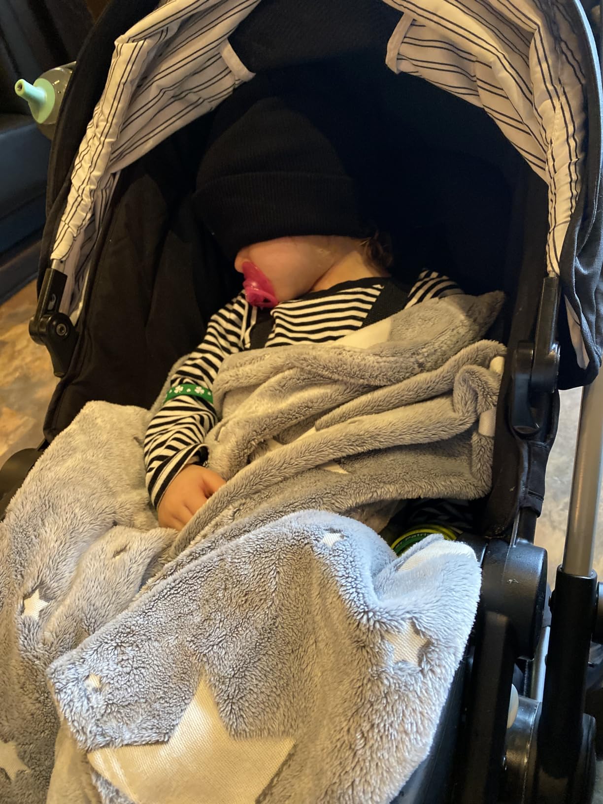 Birthday Gifts for Kids Boys Girls Women Glow in The Dark Blanket Soft Constellation Blanket Astronomy Constellations,Space, Solar System,Star Lovers Gifts for Men, Women, Teen, Boys Girls - Customer Photo 2