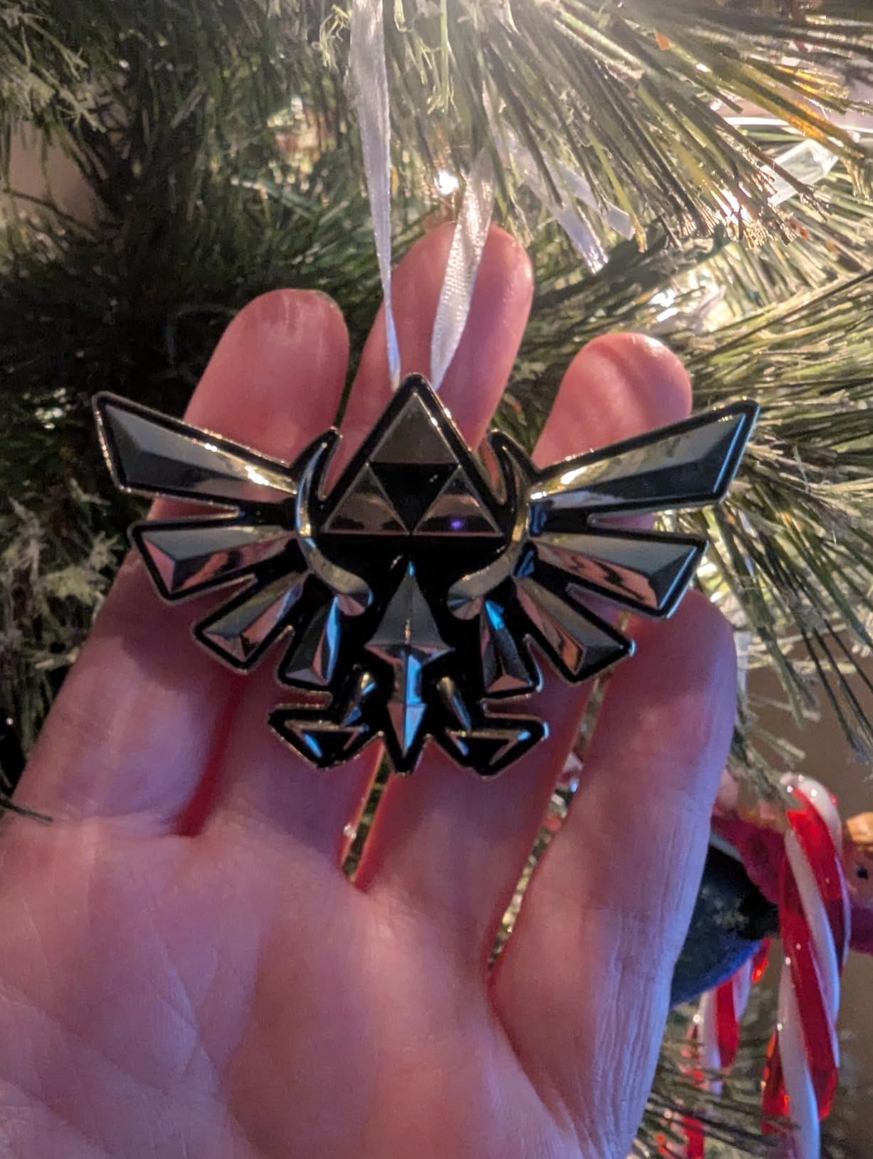 Hallmark Nintendo The Legend of Zelda Crest of Hyrule Christmas Ornament, Metal - Customer Photo 1