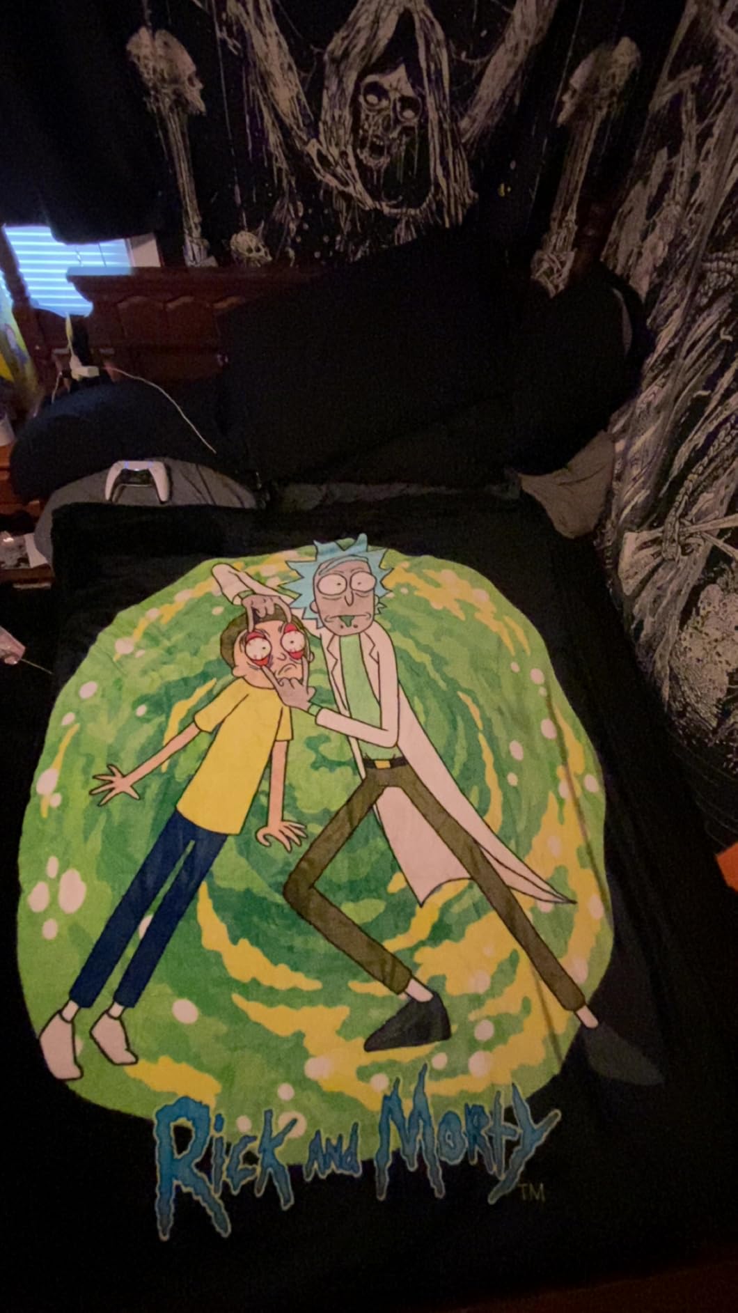 RICK AND MORTY Fleece Blanket Super Soft Blanket Throw Bed Accessories 150 x 130 Sofa Throw Bed Blankets Gifts for Him (Black/Green) - Customer Photo 1