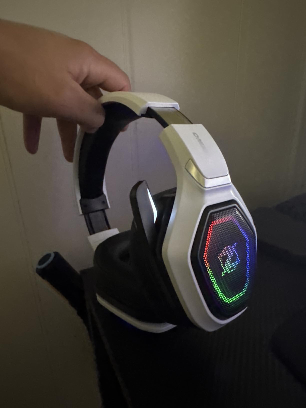 Ozeino 2.4GHz Wireless Gaming Headset for PC, Ps5, Ps4 - Lossless Audio USB & Type-C Ultra Stable Gaming Headphones with Flip Microphone, 40-Hr Battery Gamer Headset for Switch, Laptop, Mobile, Mac Customer Review Ozeino 2.4GHz Wireless Gaming Headset for PC, Ps5, Ps4 - Lossless Audio USB & Type-C Ultra Stable Gaming Headphones with Flip Microphone, 40-Hr Battery Gamer Headset for Switch, Laptop, Mobile, Mac - Customer Photo 1