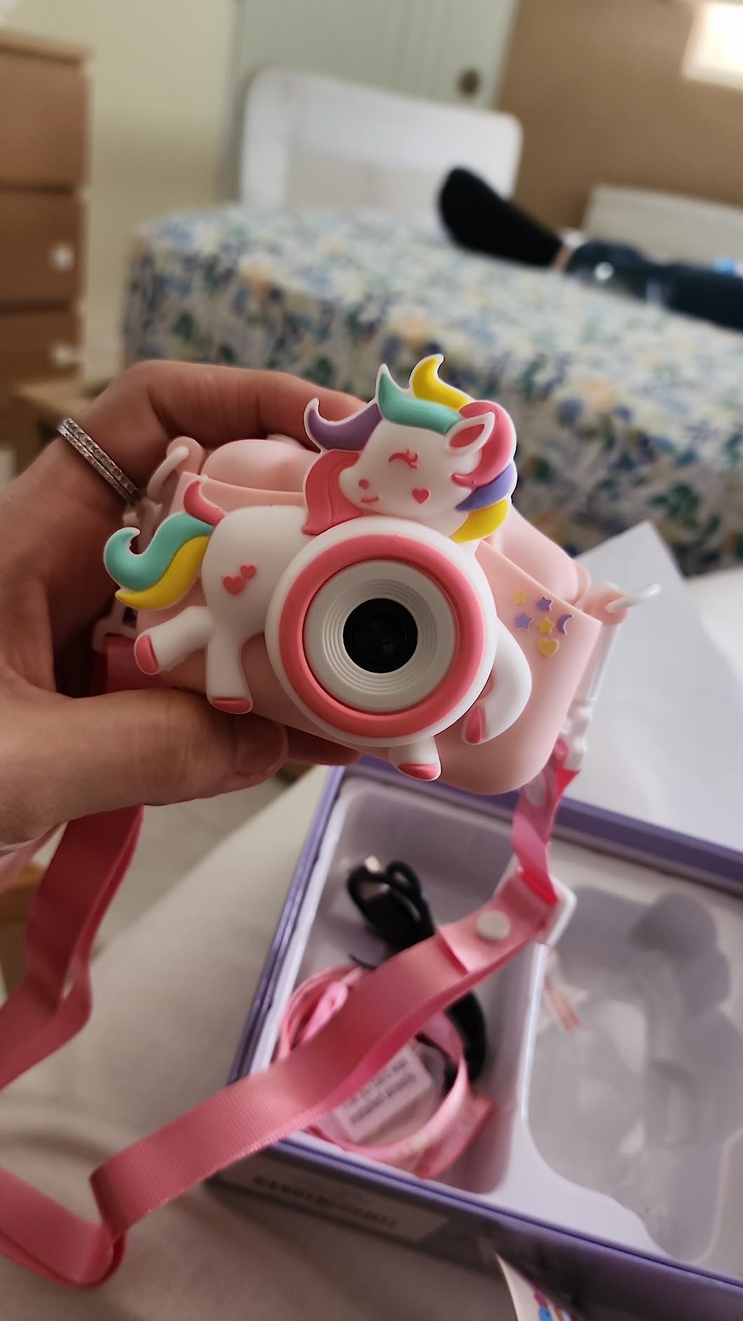 Kids Camera for 3-8 Years Old Toddlers Childrens Boys Girls Selfie Camera 20 MP HD 1080P IPS Screen Dual Digital Toy Camera for Kids Christmas Birthday Gifts with 32Gb Card - Customer Photo 1