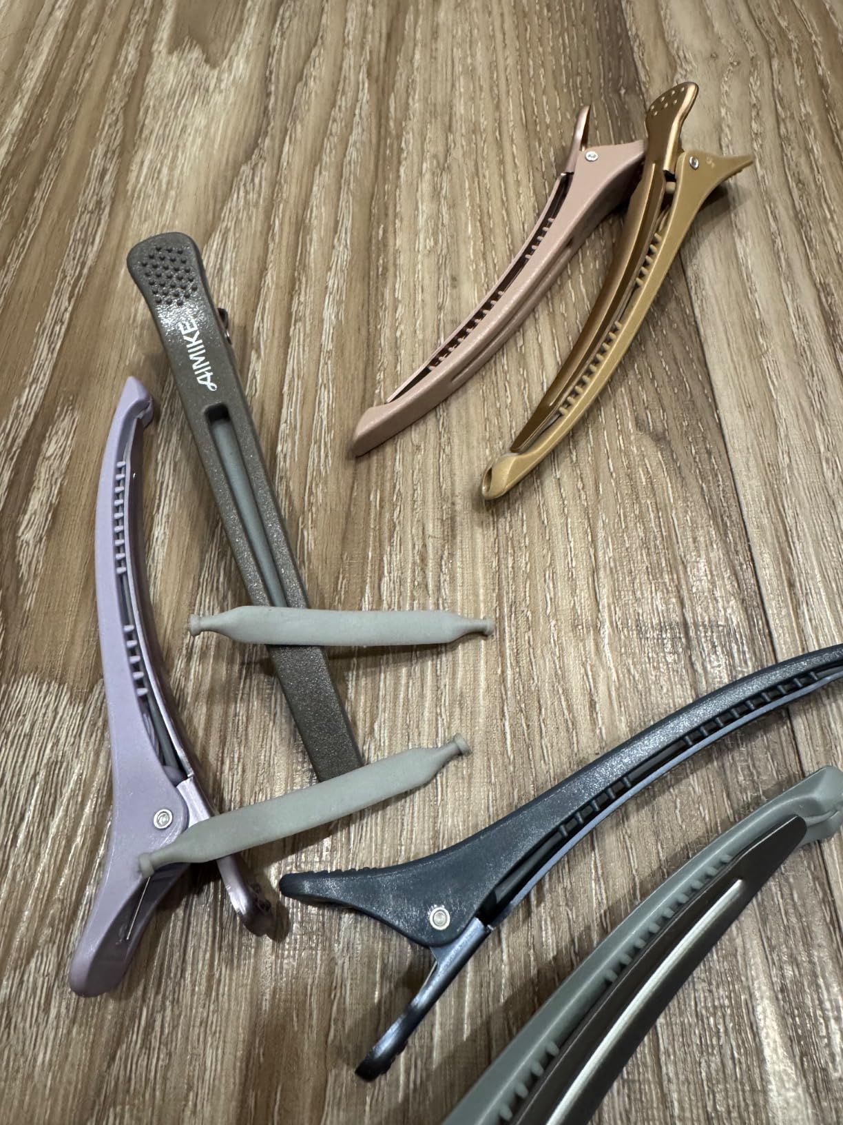 AIMIKE 12pcs Professional Hair Clips for Styling Sectioning, Anti-Slip No-Trace Duck Billed Hair Clips with Silicone Band, Salon and Home Hair Cutting Clips for Hairdresser, Women, Men - 4.3