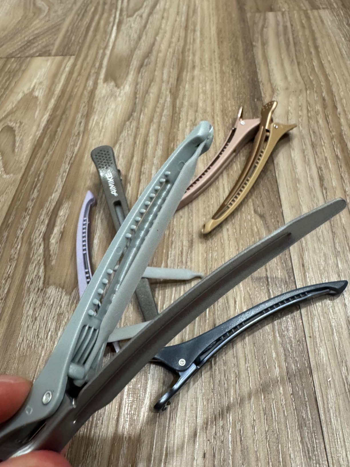 AIMIKE 12pcs Professional Hair Clips for Styling Sectioning, Anti-Slip No-Trace Duck Billed Hair Clips with Silicone Band, Salon and Home Hair Cutting Clips for Hairdresser, Women, Men - 4.3