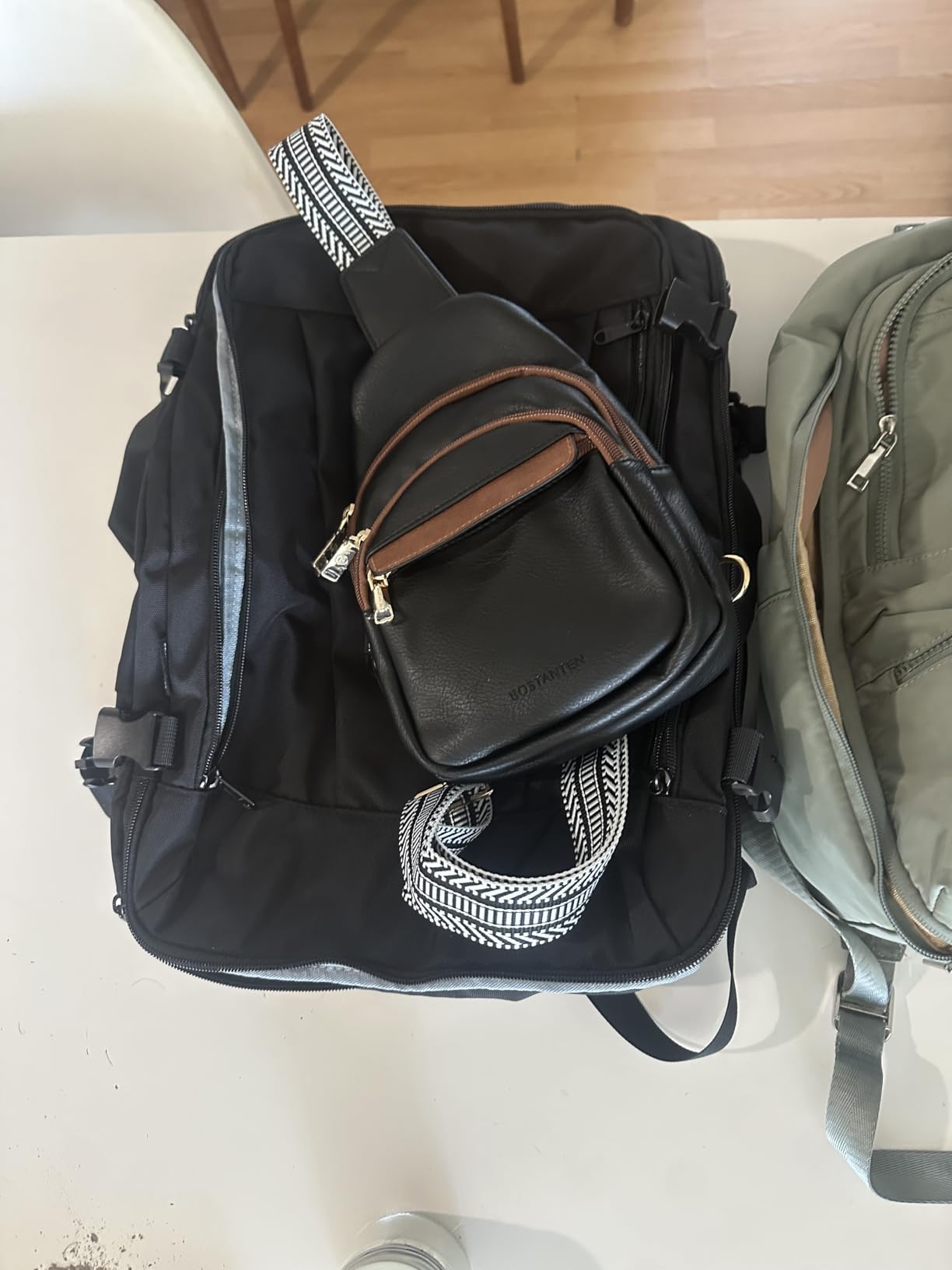 BOSTANTEN Small Sling Bag for Women Leather Crossbody Bags Fanny Pack Chest Bag for Travel - Customer Photo 1