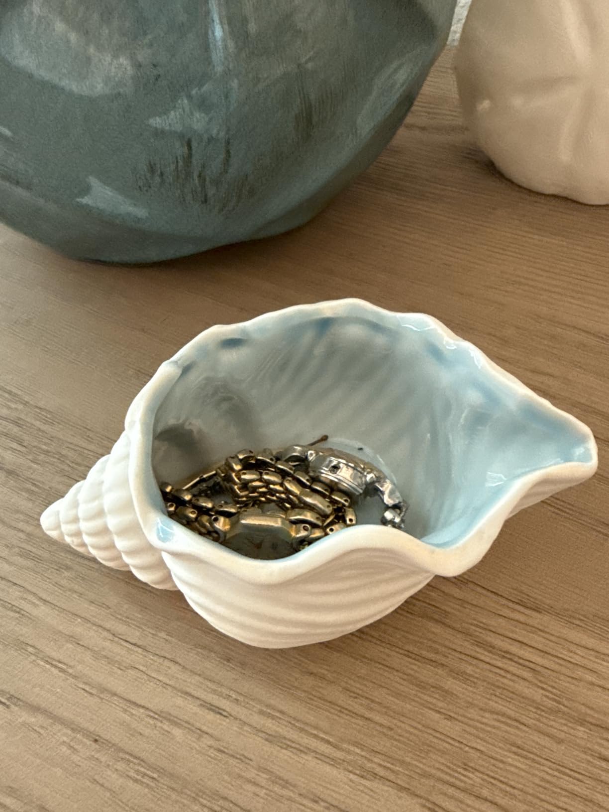 NBEADS Conch Shape Ceramic Jewelry Tray, Aqua Shell Trinket Dish Ceramic Ring Earring Holder Ocean-themed Decorative Trinket Plate for Rings Earrings Necklaces Bracelet Jewelry Watch Keys - Customer Photo 1