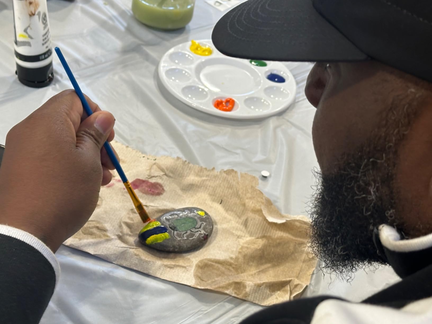 NATIONAL GEOGRAPHIC Glow in the Dark Rock Painting Kit - Arts & Crafts Kit for Kids, Decorate 15 River Rocks with 15 Paint Colors & More Art Supplies, Kids Craft, Art Kit, Kid Activity Kit - Customer Photo 5