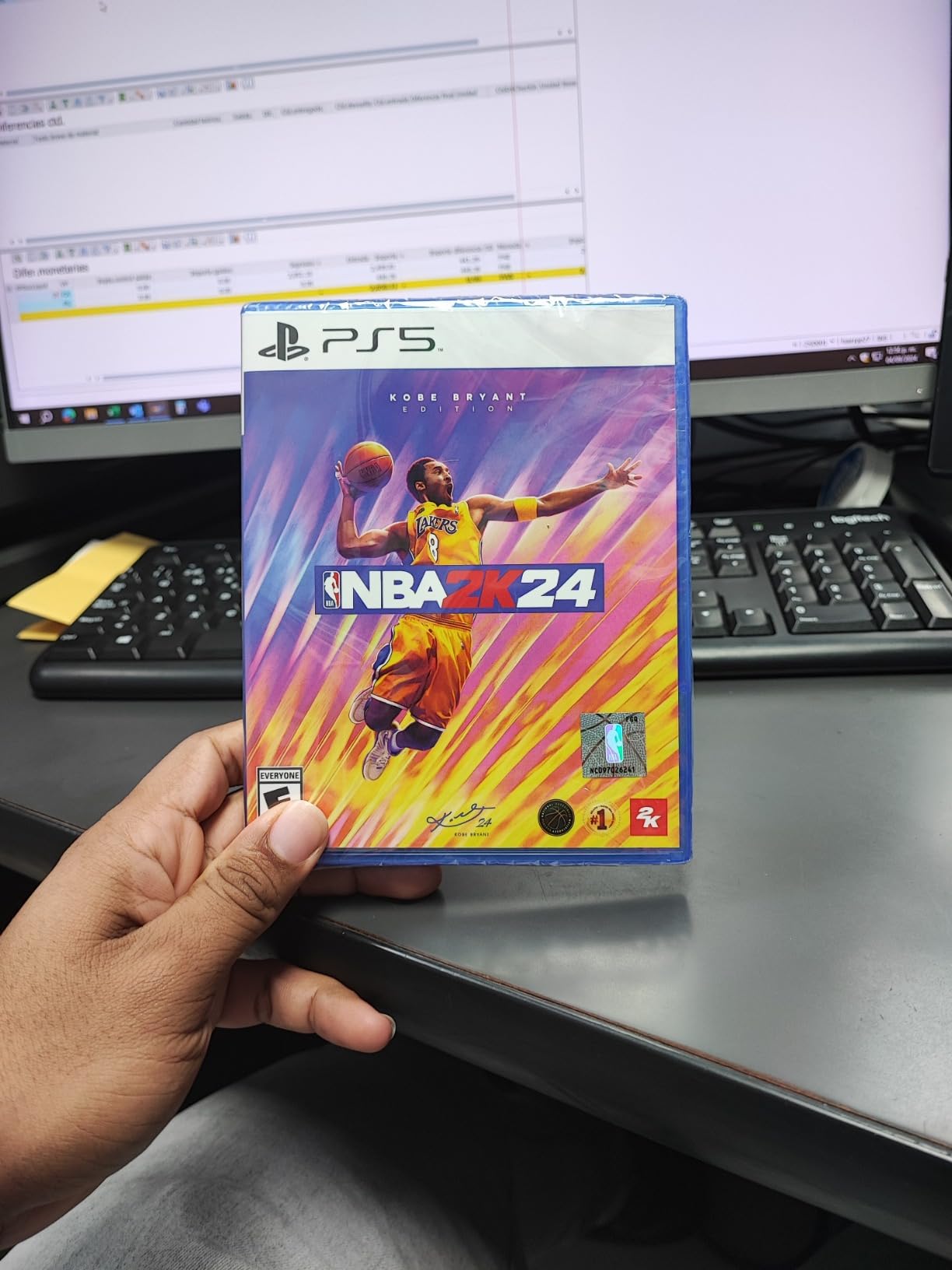 NBA 2K24 Kobe Bryant Edition - PlayStation 5 - Customer Photo 2