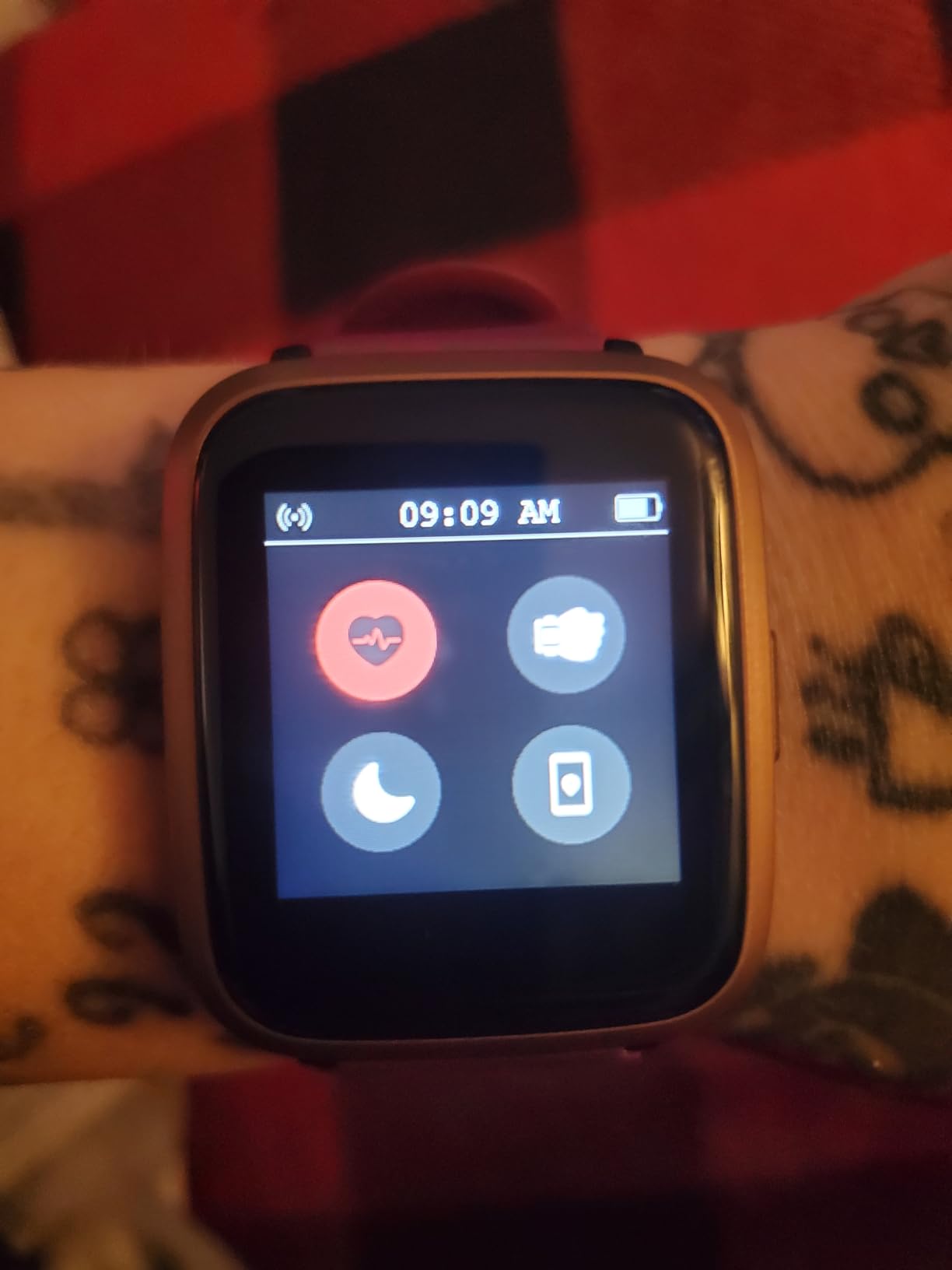 Fitness Tracker Watch with Heart Rate Monitor, Large Screen Activity Tracker with Pedometer, Sleep Monitor, Calories & Step Counter, 5ATM Waterproof Smart Watch for Women Men Fitness Watch for Sports - Customer Photo 1