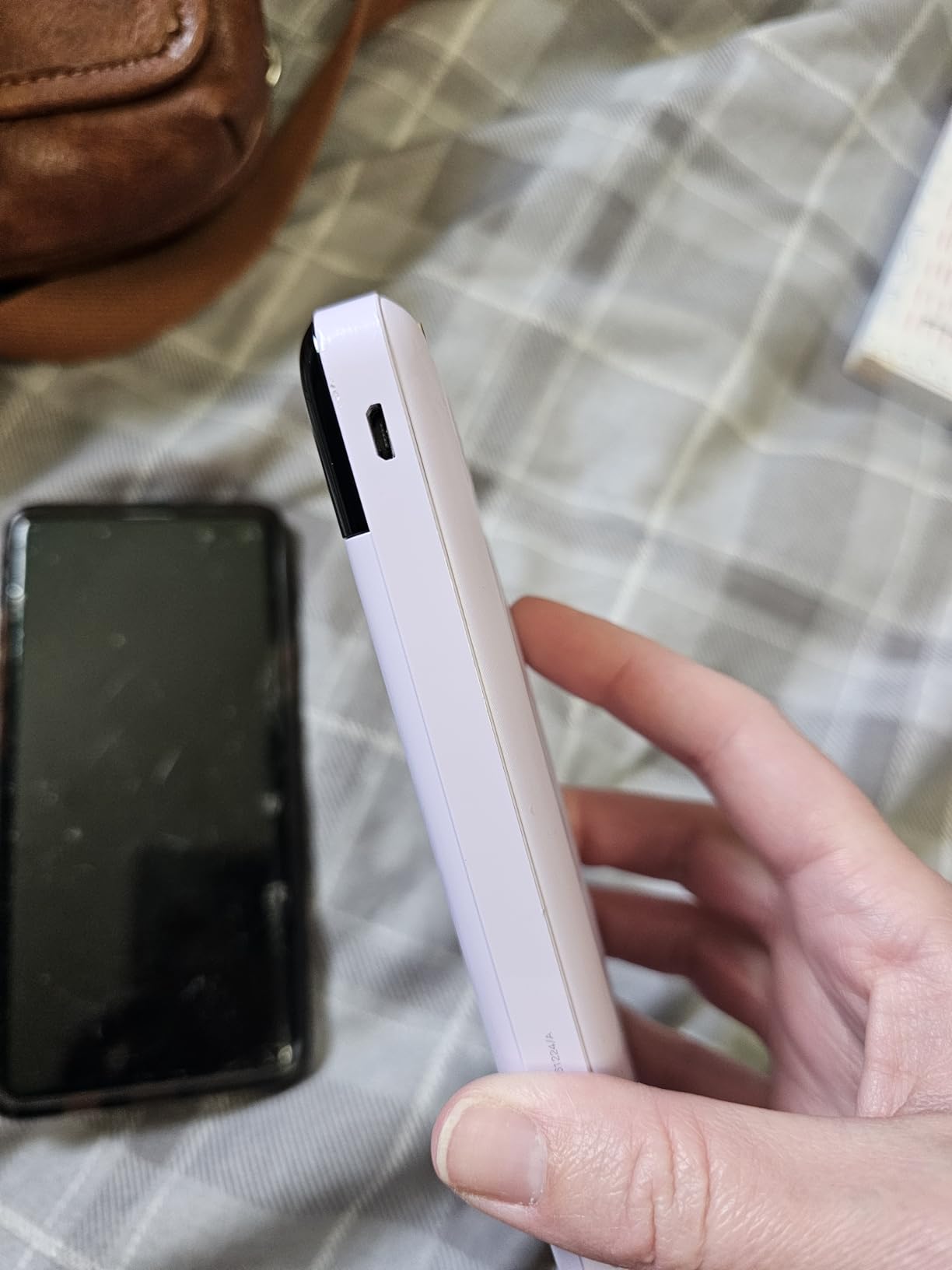 charmast 20000mAh Portable Charger with Built in Cables, 22.5W Travel Power Bank Fast Charging, USB C Cell Phone Battery Pack for iPhone 16/15/14/13/12/11 Series, iPad, Samsung, Android, Tablet - Customer Photo 2