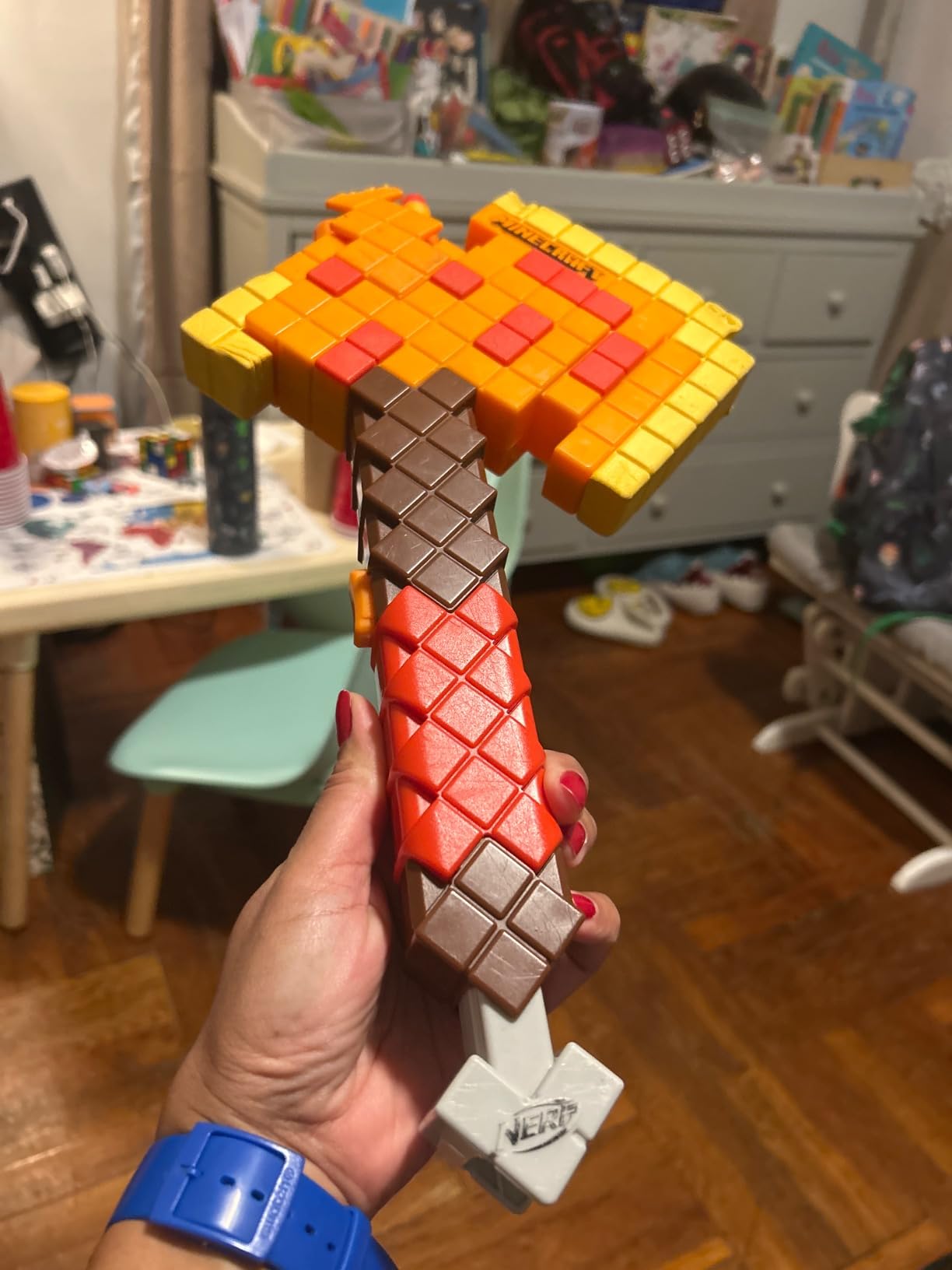 Nerf Minecraft Firebrand, Dart Blasting Axe, 6 Nerf Elite Foam Darts, Design Inspired by Minecraft Axe in The Game, Pull Down Priming, Minecraft Toys - Customer Photo 2