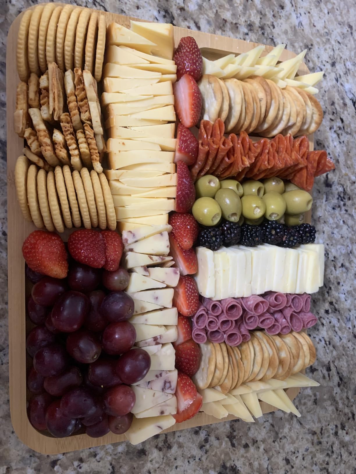 Farberware Build-A-Board Bamboo Cutting Board with Built-In Compartments & Clear Locking Lid, Black Handles – Charcuterie, Snack Tray, Food Prep and Serving Platter - Customer Photo 1