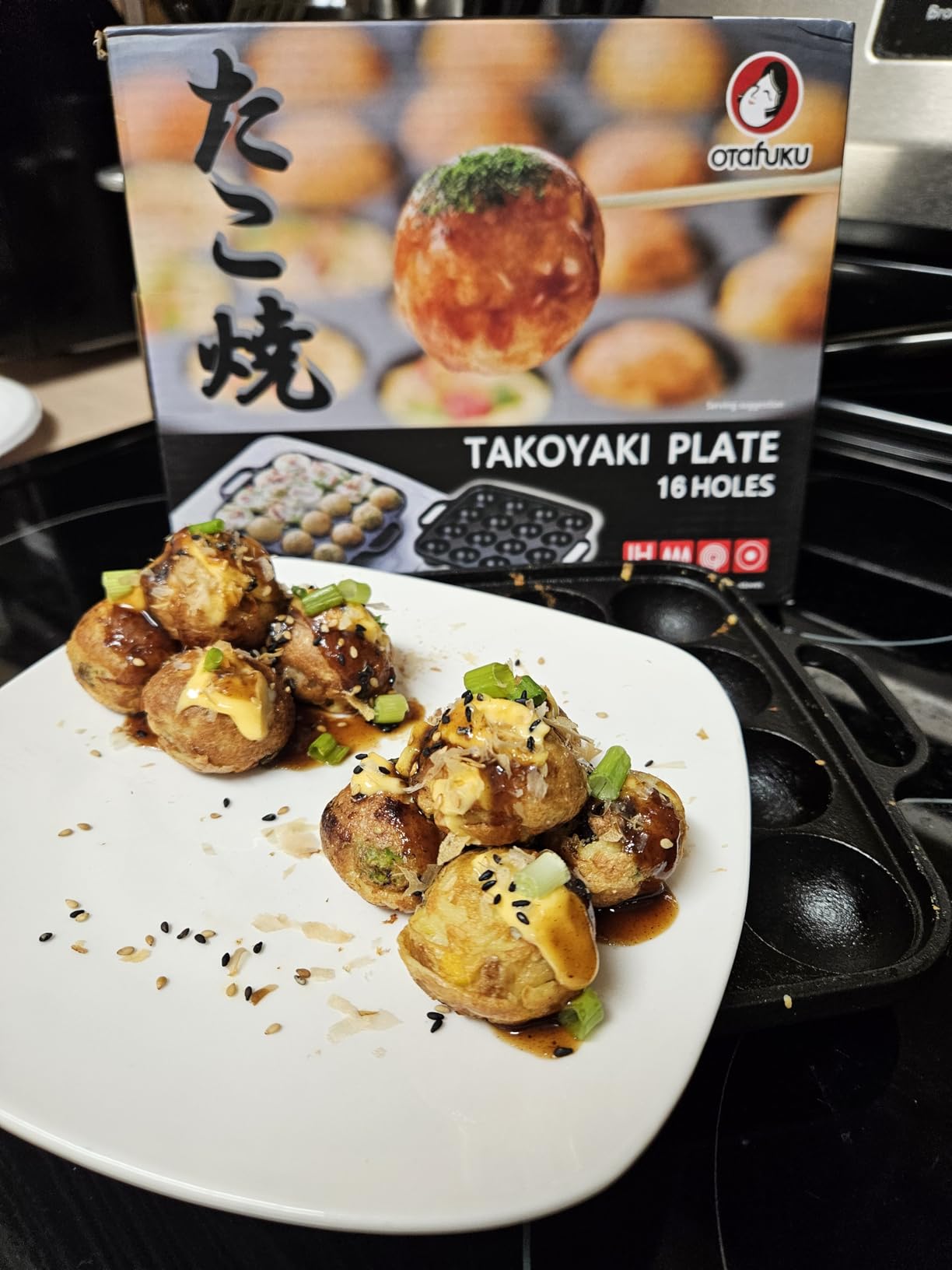 Otafuku Takoyaki Plate, Cast Iron Japanese Grill for Cooking Takoyaki Balls, Silicon Coated Pan (16 Holes) - Customer Photo 1