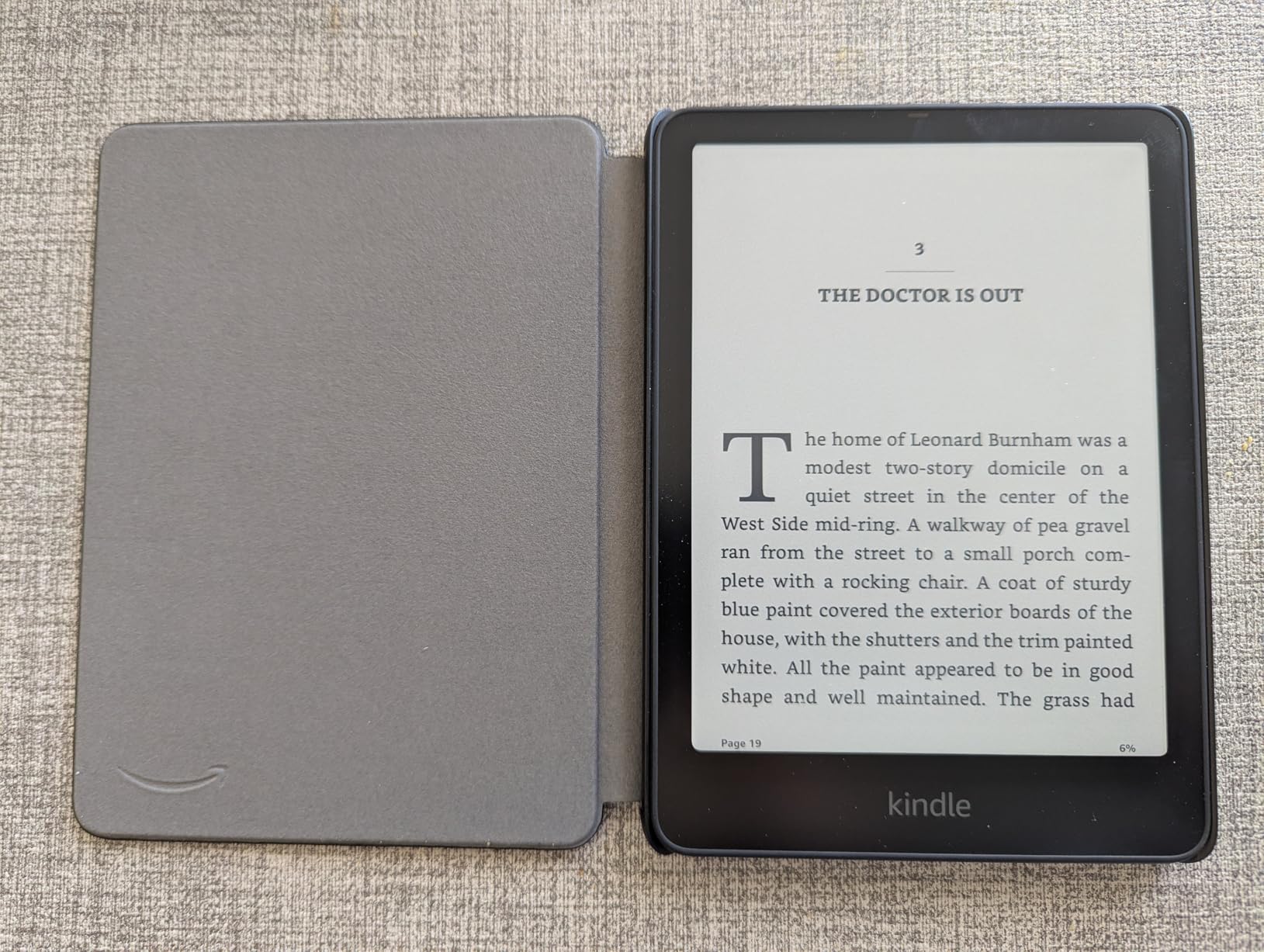 Amazon Kindle Colorsoft Signature Edition 32GB (newest model) – With color display, auto-adjusting front light, wireless charging, and long battery life - Metallic Black - Customer Photo 2