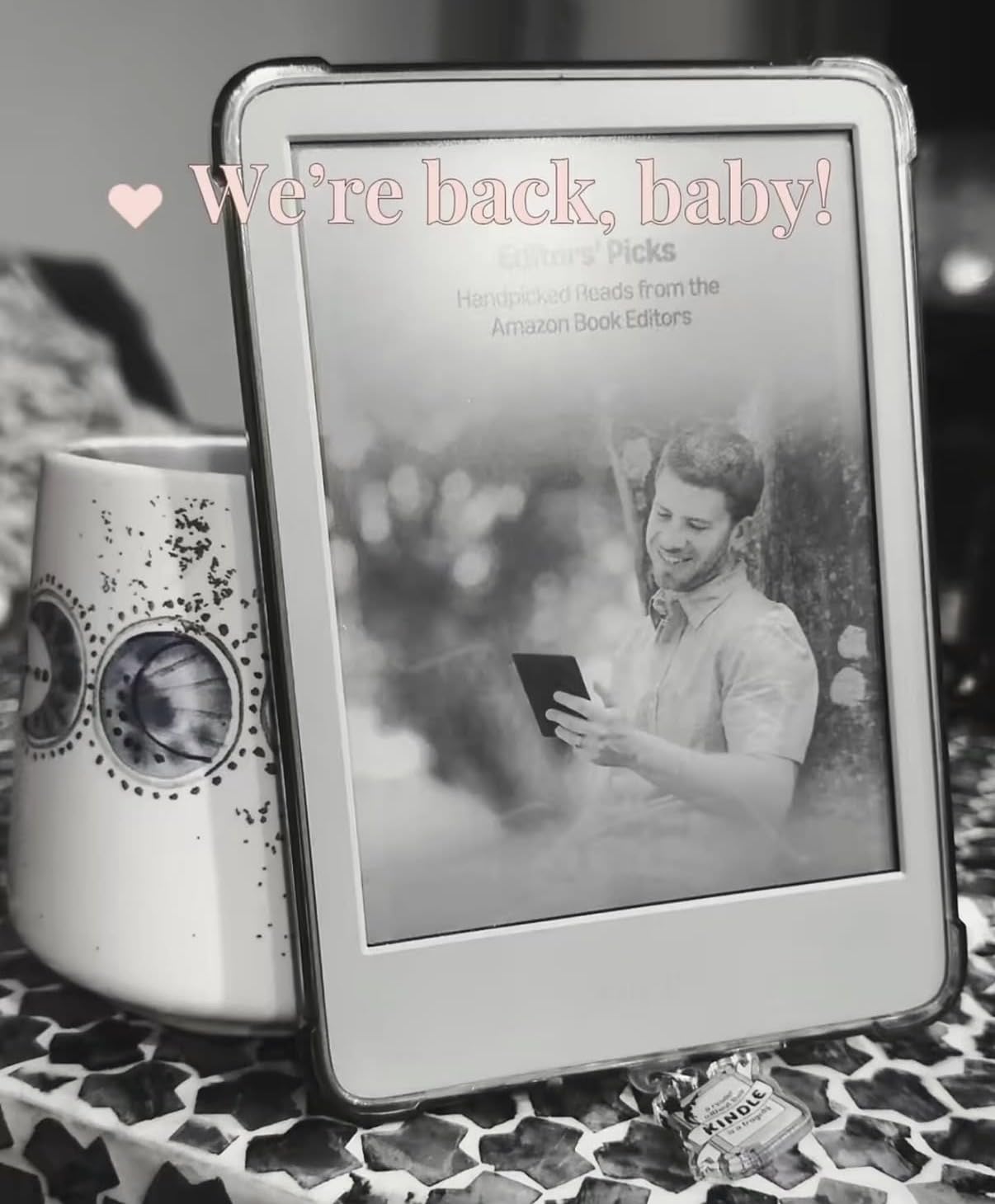 Kindle 16 GB (newest model) - Lightest and most compact Kindle, now with faster page turns, and higher contrast ratio, for an enhanced reading experience - Black - Customer Photo 1