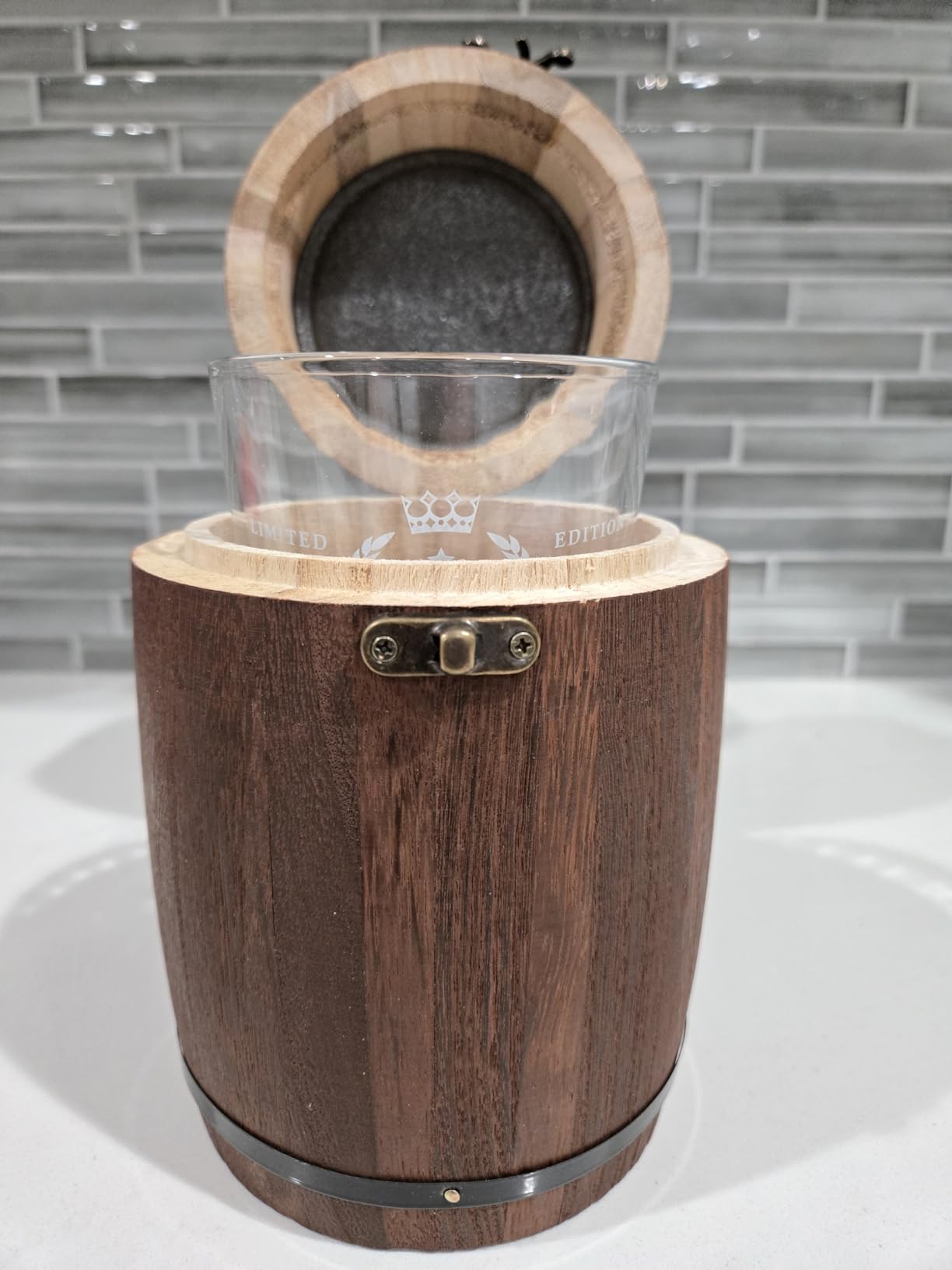 LIGHTEN LIFE 40th Birthday Gifts for Men 16oz,1985 Beer Glass in Barrel Box,40th Birthday Beer Glass,40th Birthday Gift Ideas,1985 Pint Glass for 40 Years Old Dad,Husband,40th Beer Glass Customer Review LIGHTEN LIFE 40th Birthday Gifts for Men 16oz,1985 Beer Glass in Barrel Box,40th Birthday Beer Glass,40th Birthday Gift Ideas,1985 Pint Glass for 40 Years Old Dad,Husband,40th Beer Glass - Customer Photo 2