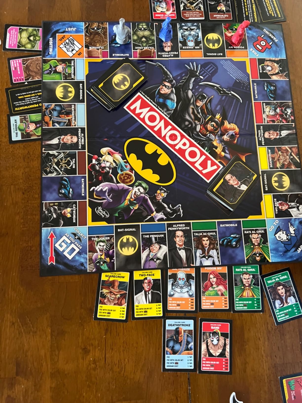 Monopoly Batman Edition Board Game | Monopoly Game for Batman Fans | Ages 8 and Up | 2 to 4 Players - Customer Photo 1