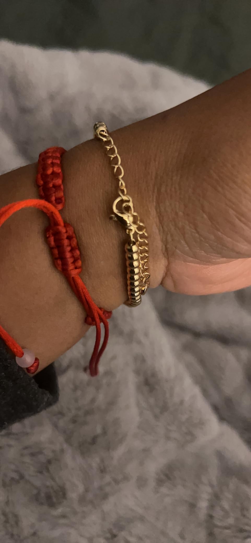 Turandoss Gold Initial Bracelet for Women - Dainty Gold Plated Letter A-Z Charm Disc Bracelet for Women Trendy, Womens Gold Jewelry Beaded Bracelet Gifts Customer Review Turandoss Gold Initial Bracelet for Women - Dainty Gold Plated Letter A-Z Charm Disc Bracelet for Women Trendy, Womens Gold Jewelry Beaded Bracelet Gifts - Customer Photo 3