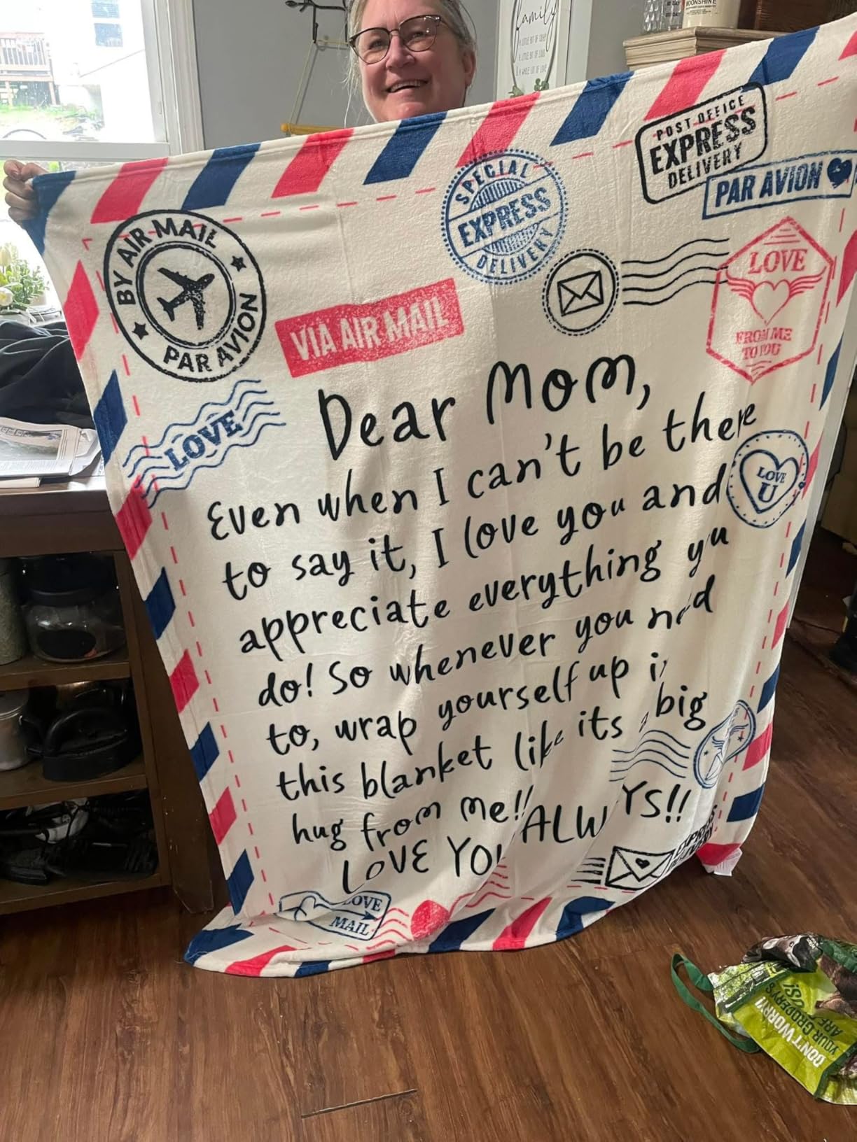 Joiedomi Gifts for Mom Christmas Mom Blanket Gift from Daughter Son Soft Flannel Throw Blanket Presents for Mother Birthday Mother's Day 50