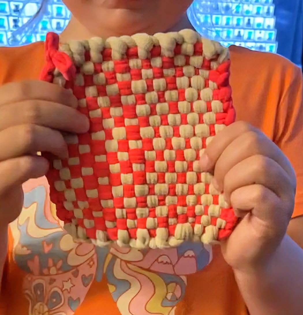 FUNiOi Weaving Loom Kit Toys for Kids, DIY Crafts Projects of 6 Potholders and 10 Friendship Bracelets, 2-in-1 Square Buildable Loom Knitting Kits, Gift Ideas for Girls 6-12 Years Old - Customer Photo 2