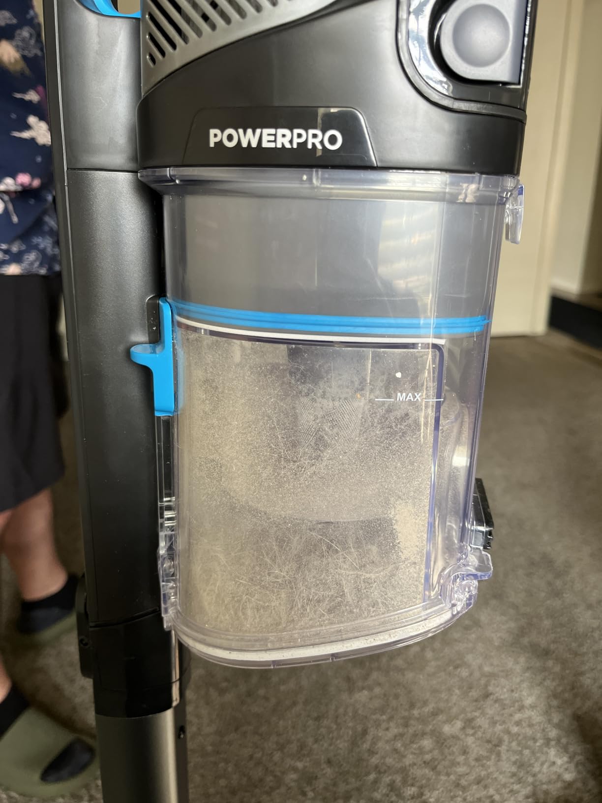 Shark Clean & Empty Cordless Stick Vacuum – Lightweight Cordless Vacuum with Auto-Empty System, HEPA Filter, Portable, Rechargeable, Exclusive Motorized Hand Tool for Pet Hair, BU3523 - Customer Photo 4