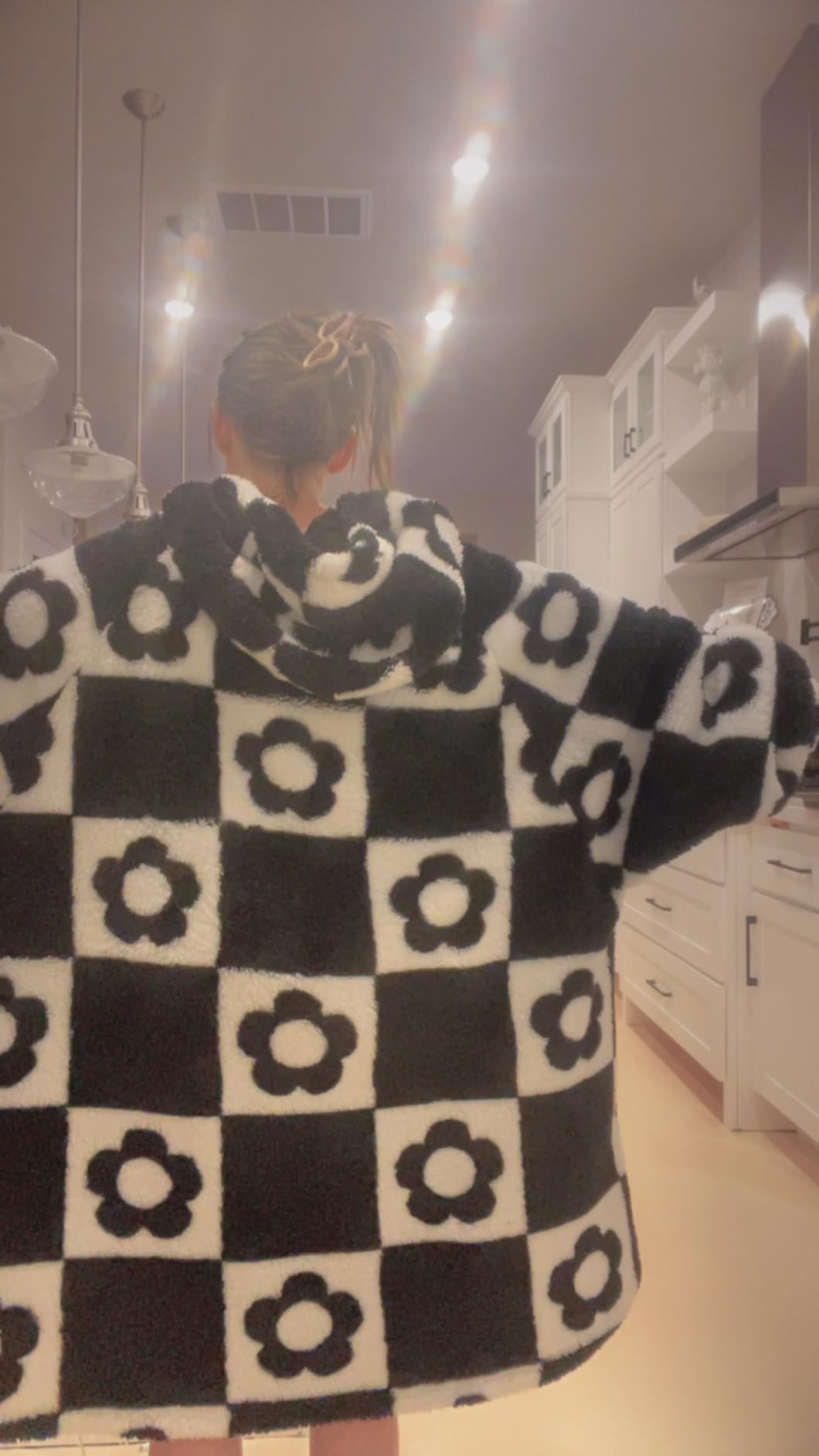 Bedsure Wearable Blanket for Women, Shark Blanket Hoodie Gift, Birthday Gifts for Girlfriend, Wife, Men, Oversized, Shaggy Sherpa Cozy Warm Hooded Sweatshirt With Sleeves, Blue - Customer Photo 1