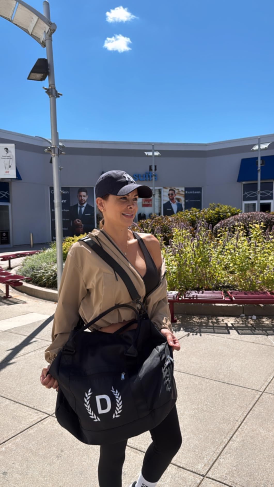 Gym Bag for Women & Men, Travel Duffle Bag with Wet Pocket & Shoes Compartment, Personalized Present for Men& women Teenager Girls Initial Birthday Gifts for Mom Dad Friends - Customer Photo 1