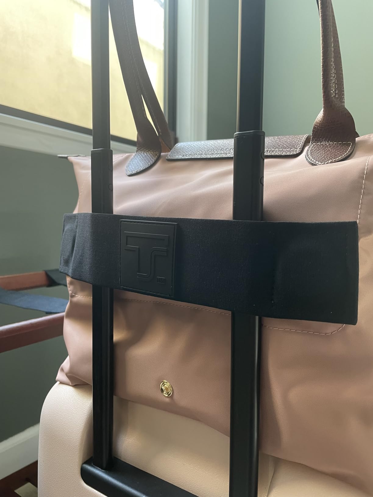 Travel Soxiety Trolley Strap – Luggage Straps for Suitcases, Travel Suitcase Accessories TSA Approved Small Carry On Belt Bags, Add Strap to Slide Bag Over Handle with A Tote Purse Magnets (White) - Customer Photo 2