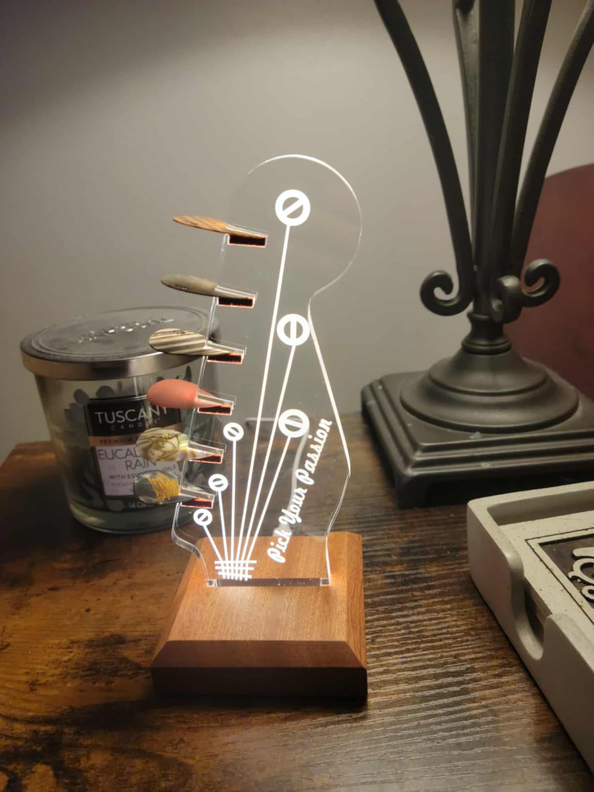 Light Up Guitar Pick Holder, Electric Guitar Headstock Shaped Acrylic & Wooden USB Powered Display Case - Guitar Accessories Gift for Players/Men Customer Review Light Up Guitar Pick Holder, Electric Guitar Headstock Shaped Acrylic & Wooden USB Powered Display Case - Guitar Accessories Gift for Players/Men - Customer Photo 1