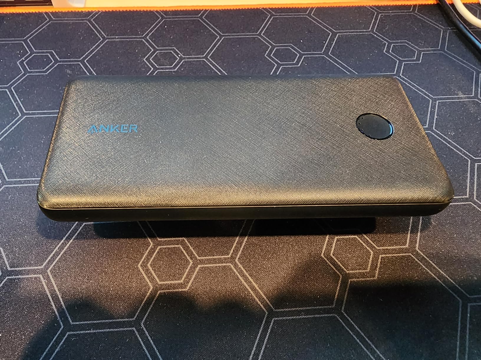 Anker Power Bank(PowerCore 10K), Compact Travel-Ready 10,000mAh Battery Pack with PowerIQ Charging Technology, 5V/3A High-Speed Charging for iPhone, iPad,and More(USB-C Input and Output(Black), 1pack) - Customer Photo 1