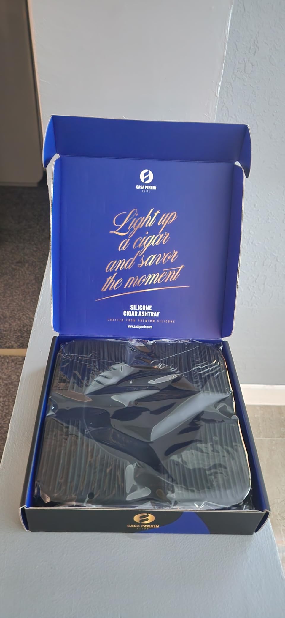 Outdoor Cigar Ashtray, Unbreakable Silicone Ashtray for Outside Patio, Pool, Restaurants, Bar, Lounge, 4 Cigar Rests - Customer Photo 2