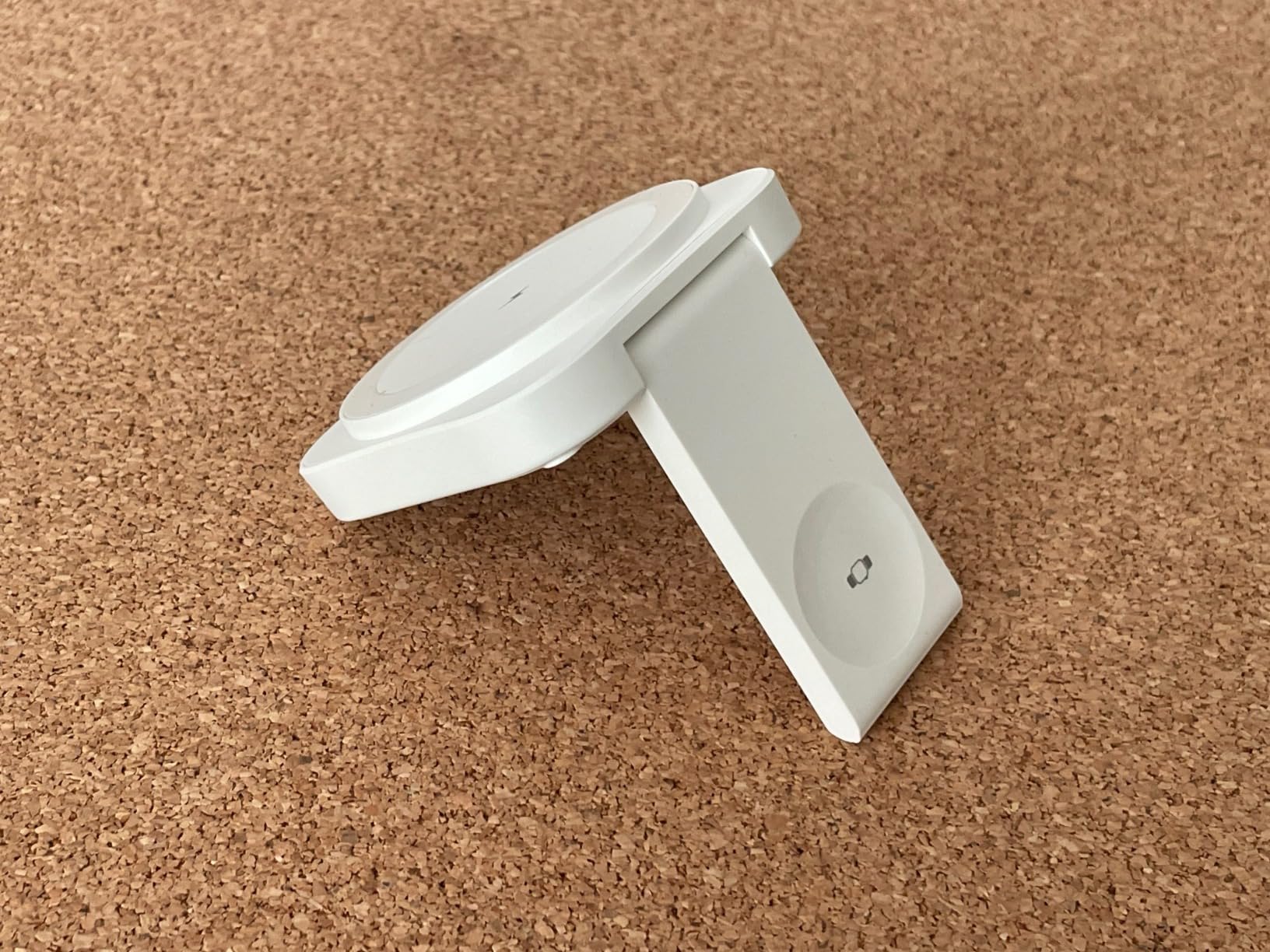 LISEN for Magsafe Charger Stand for Apple,Travel Charger for iPhone 16 Pro Charging Station Pad,Magnetic Wireless Charger for iPhone and Watch Airpods Travel Magsafe Accessories Fit iPhone 16-12,White - Customer Photo 4