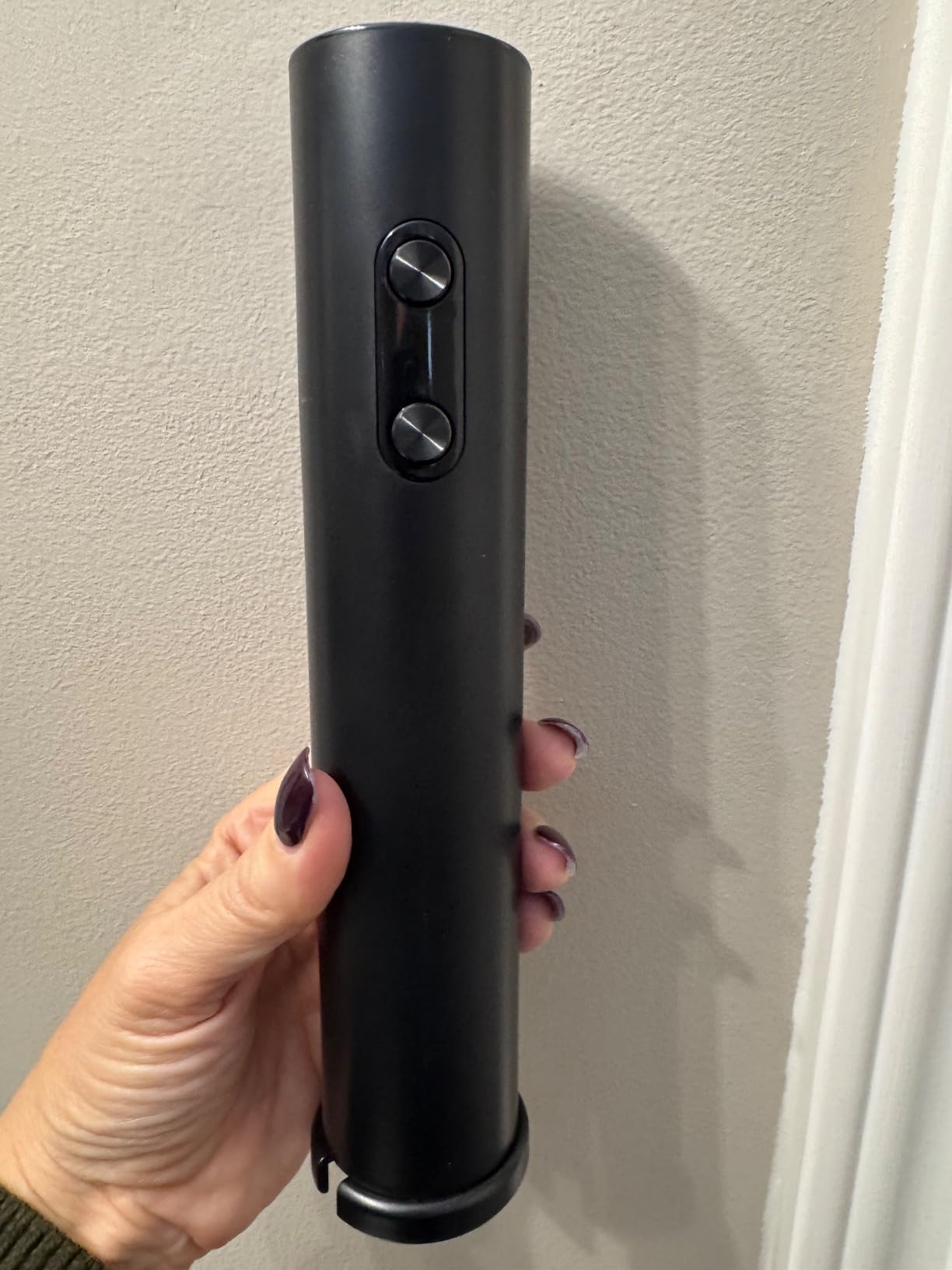 BABONIR Electric Wine Opener, Automatic Corkscrew with Foil Cutter, One-Button Operation for Effortless Cork Removal, Perfect Wine Gift for Wine Lovers, Thanksgiving, Christmas, Party & Home - Customer Photo 1