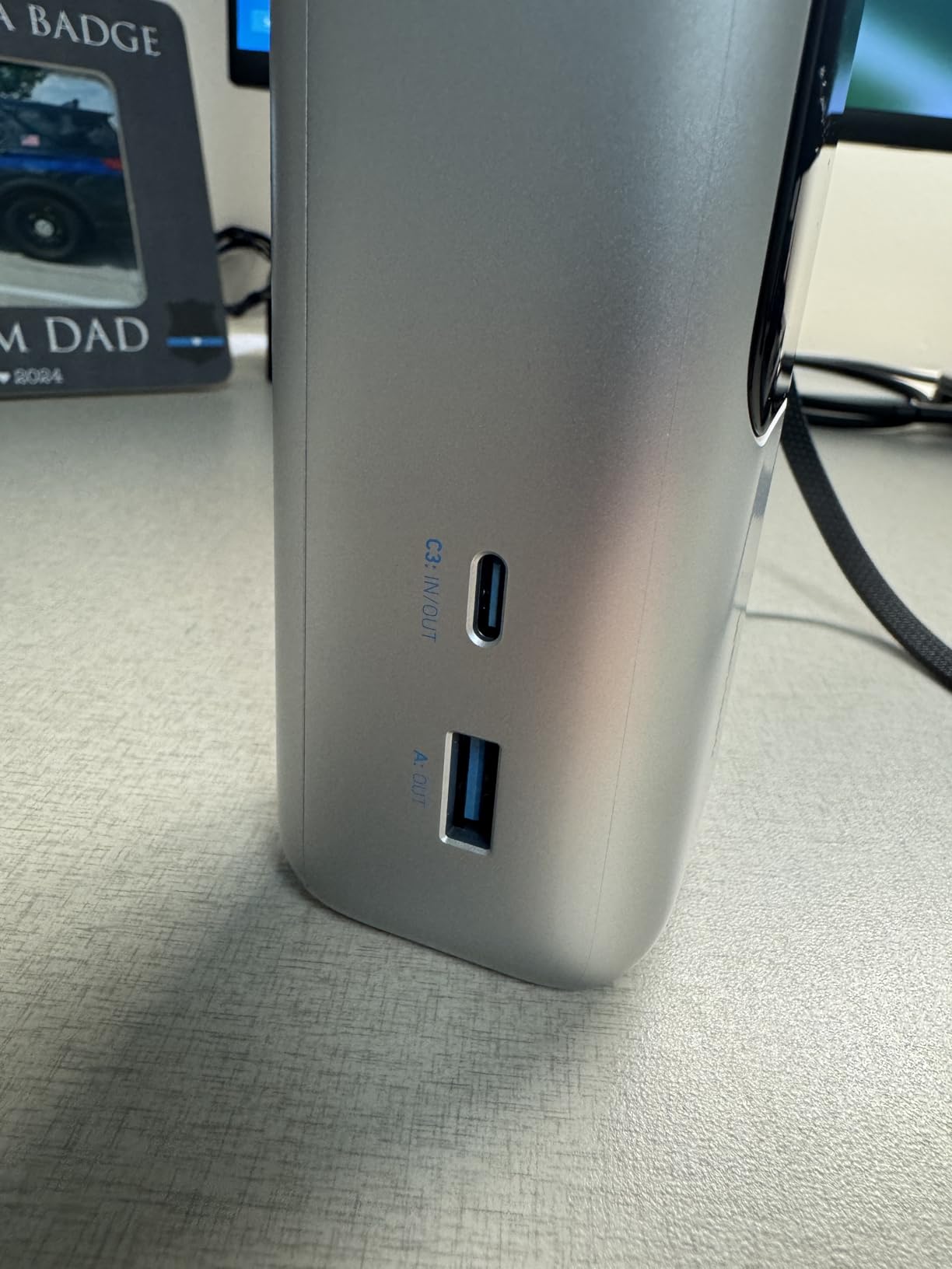 Anker Laptop Power Bank, 25,000mAh Portable Charger with Triple 100W USB-C Ports, Built-in Retractable Cables, Flight-Approved for Travel, iPhone 16/15 Series, MacBook, Samsung, and More - Customer Photo 2