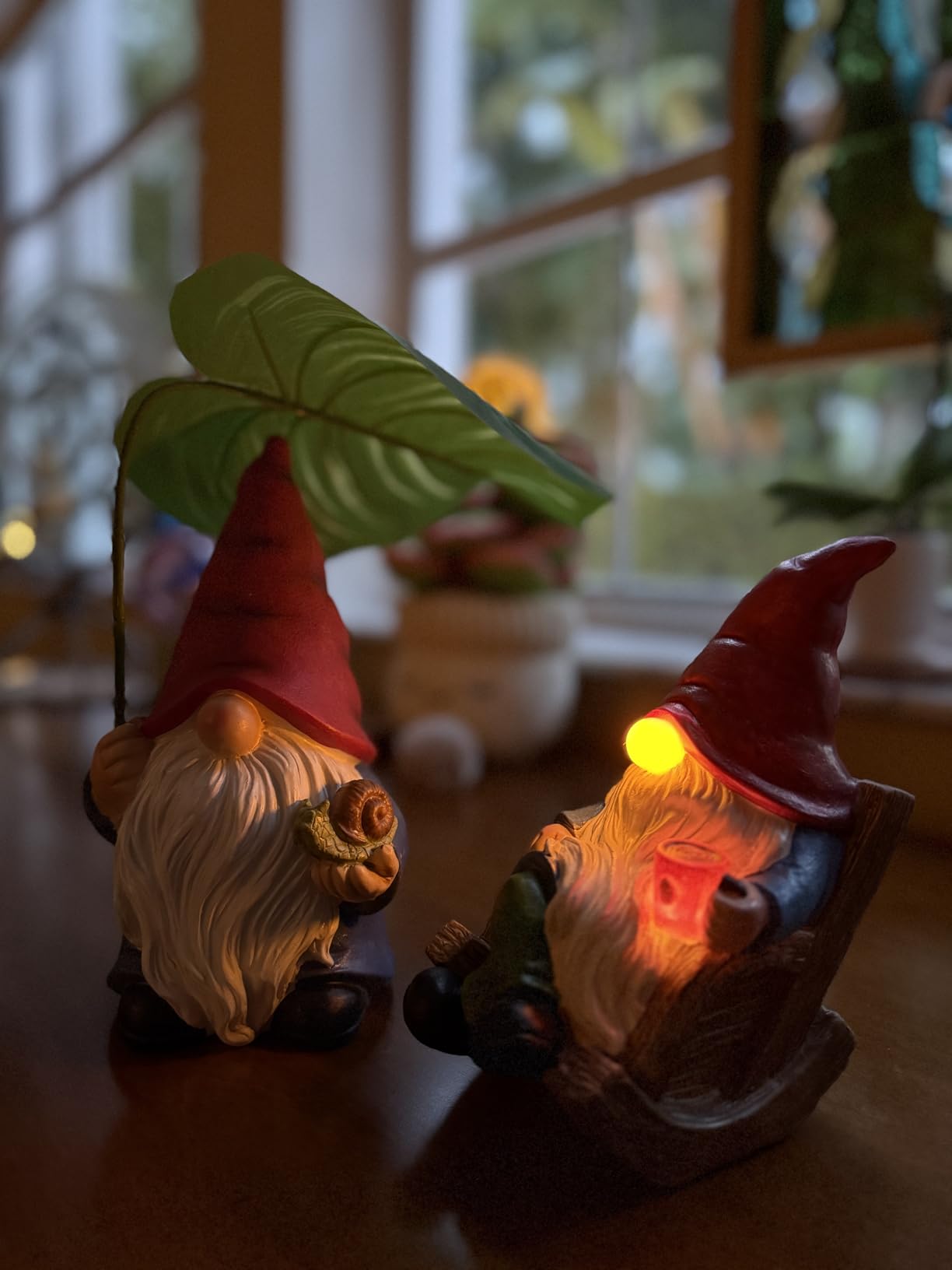 Solar Garden Gnomes Outdoor Statue with Solar Lights,7.1