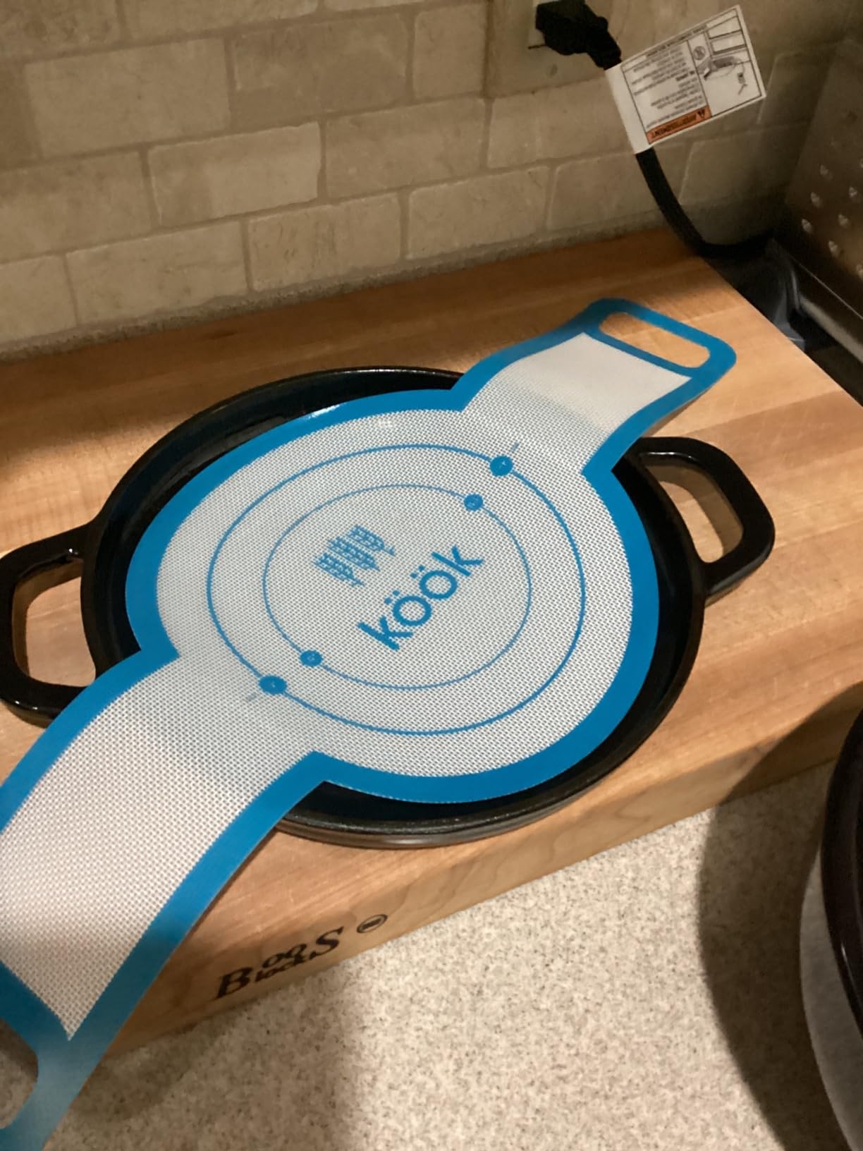 Kook Bread Oven, Sourdough Pan with Lid and Handles, Enameled Cast Iron Pan and Ceramic Lid, For Baking, Cooking, Roasting, Black - Customer Photo 2