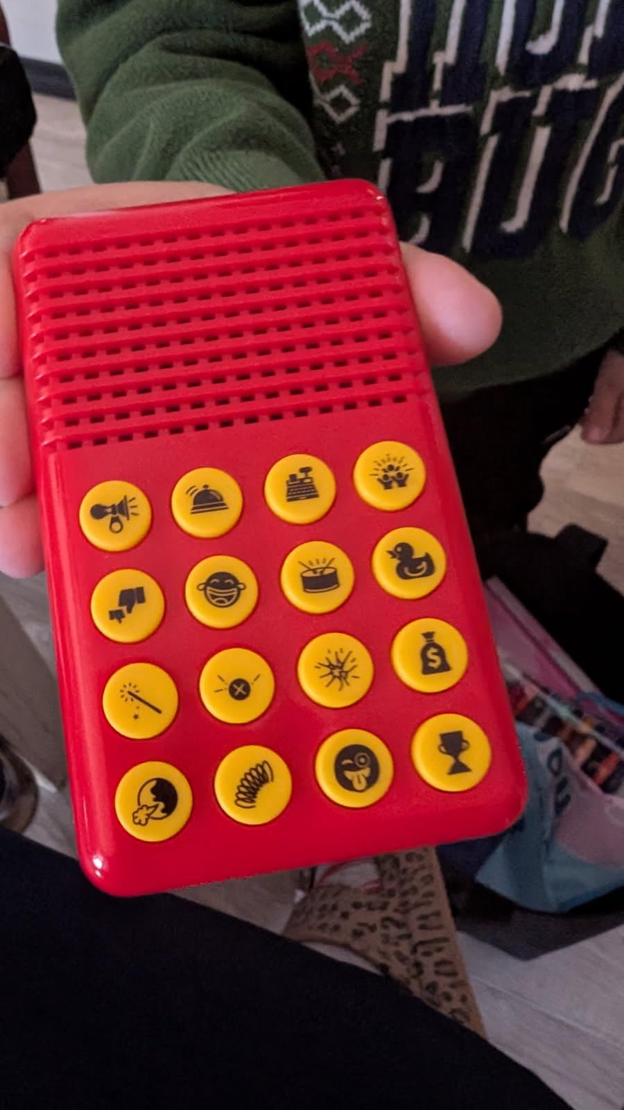 KNUCKLHEAD Sound Effects Machine - 16 Hilarious Sounds - Stocking Stuffer - Boys Prank Gifts for Kids- 6 7 8 9 10 Year Old Boy Gifts - Fun Boys Toys for Ages 8-13 - Cool Gadgets for Teens Gift - Customer Photo 1