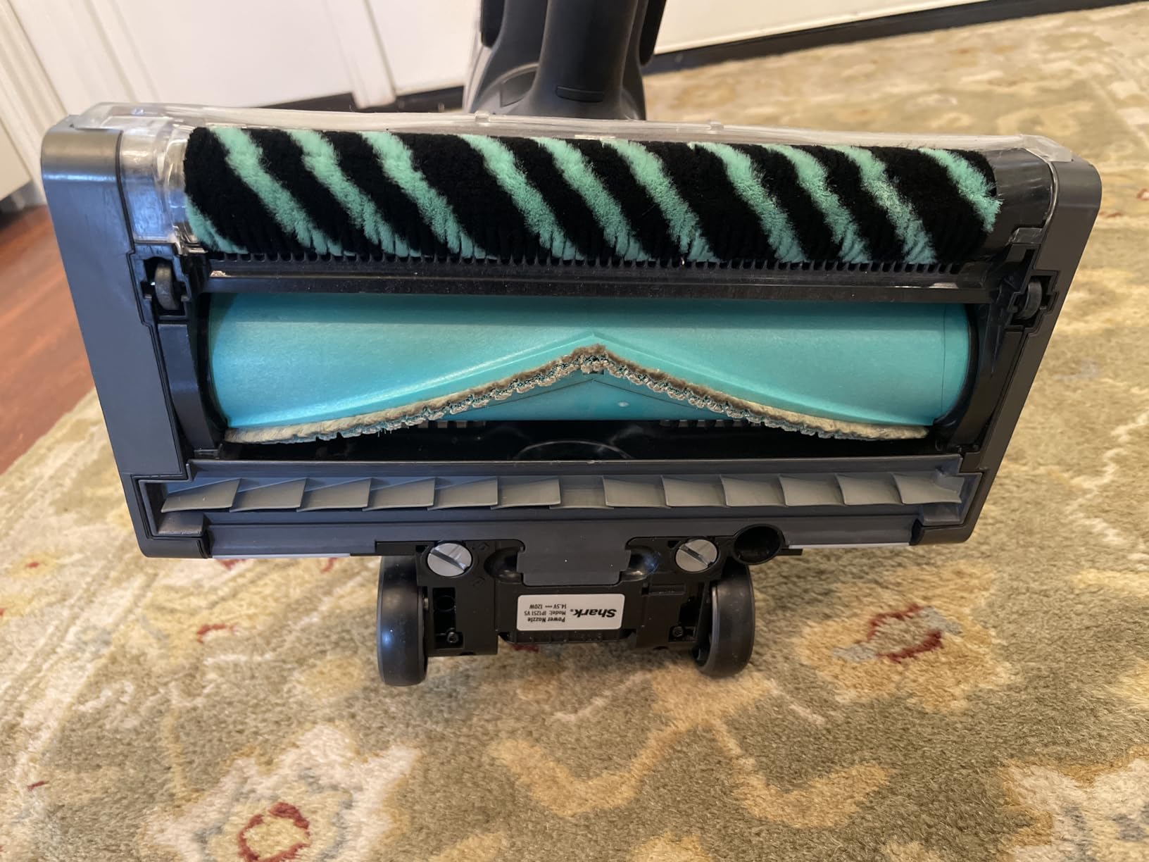 Shark PowerDetect Pet Plus Clean & Empty Cordless Stick Vacuum & Auto-Empty System, Powerful Suction, HEPA Filtration, Carpet & Hard Floor, Portable, Stick Vacuum for Pet Hair, Dark Gray, IP3253 - Customer Photo 2