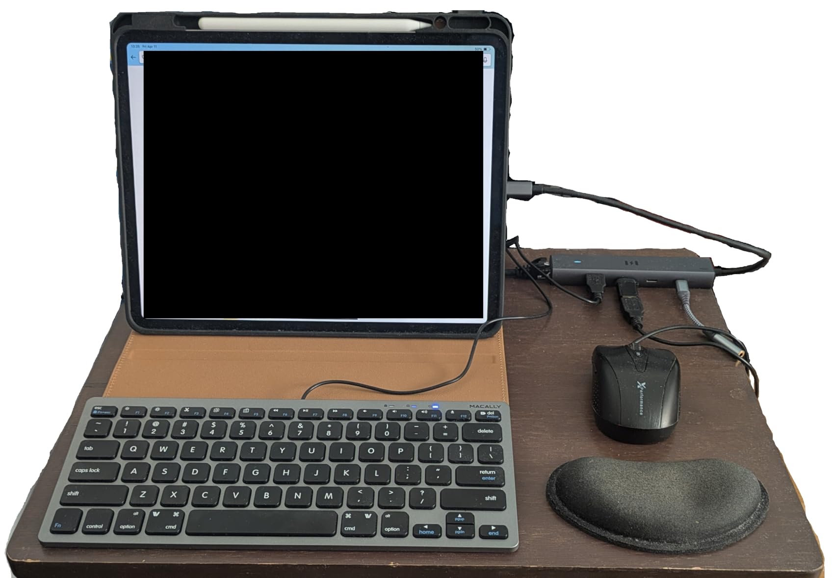 Apple iPad Air 13-inch with M3 chip Built for Apple Intelligence, Liquid Retina Display, 128GB, 12MP Front/Back Camera, Wi-Fi 6E, Touch ID, All-Day Battery Life — Space Gray Customer Review Apple iPad Air 13-inch with M3 chip Built for Apple Intelligence, Liquid Retina Display, 128GB, 12MP Front/Back Camera, Wi-Fi 6E, Touch ID, All-Day Battery Life — Space Gray - Customer Photo 1