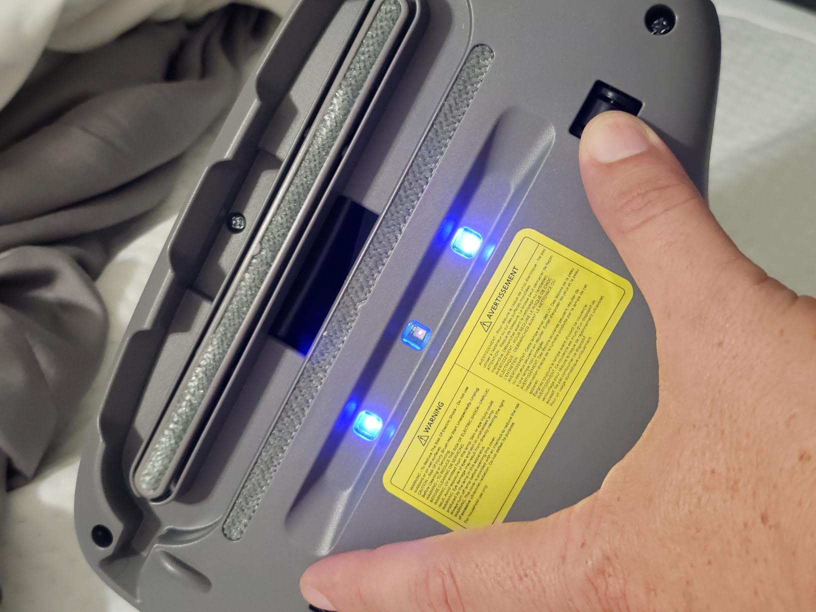 JIGOO Cordless Mattress Vacuum Cleaner with UV-C Light, Bed Vacuum Cleaner with Dust Sensor, Ultrasonic and High Heating, Deep Cleaning Bed Vacuum for Sofa Bed Fabric Surface (S100 Cordless) - Customer Photo 1