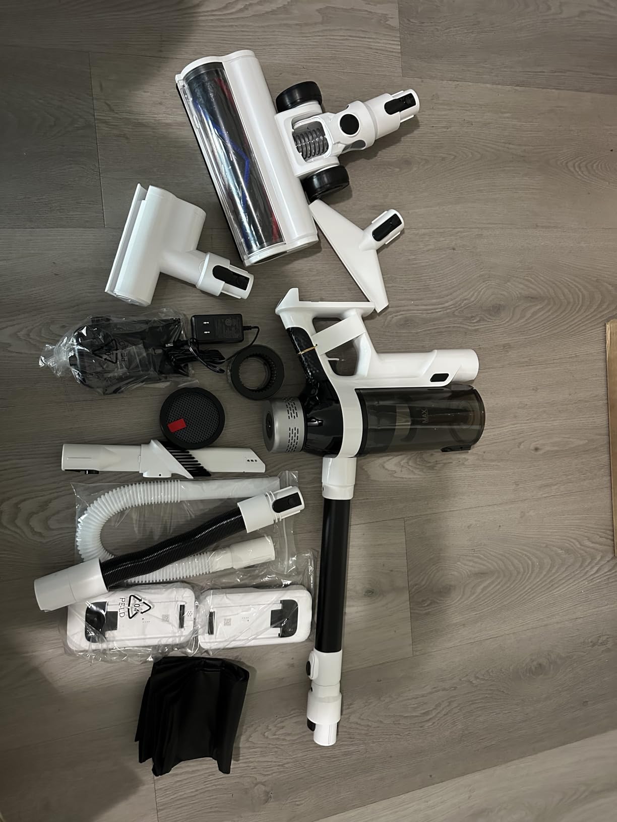 Cordless Vacuum Cleaner, 2 Batteries 110 Mins Runtime Vacuum Cleaners for Home, 550W 45KPA 15-in-1 Stick Vacuum with Charging Dock, Handheld Vacuum Cordless for Pet Hair Carpet Hardwood Floor - Customer Photo 5