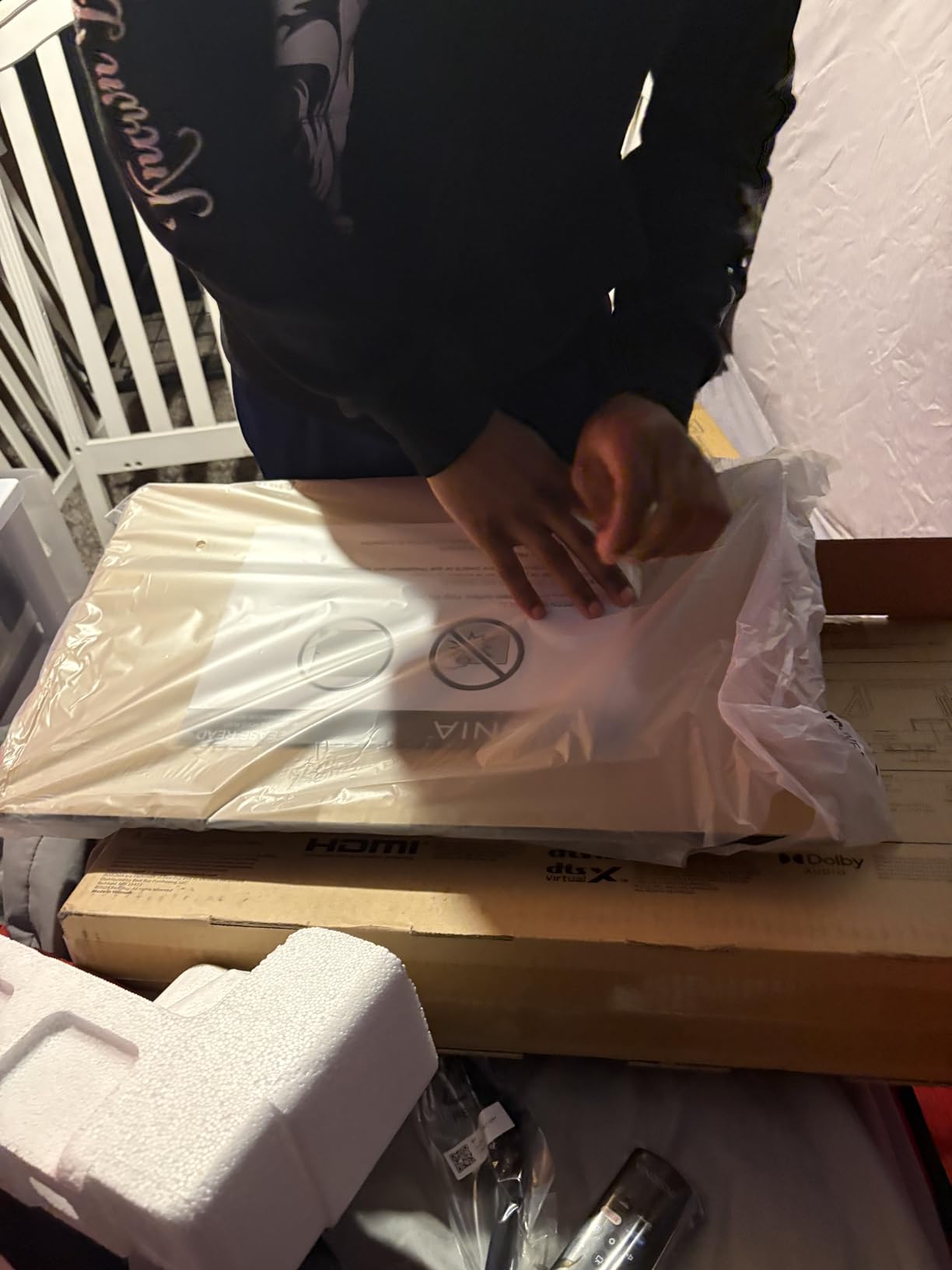 INSIGNIA 24 INSIGNIA 24