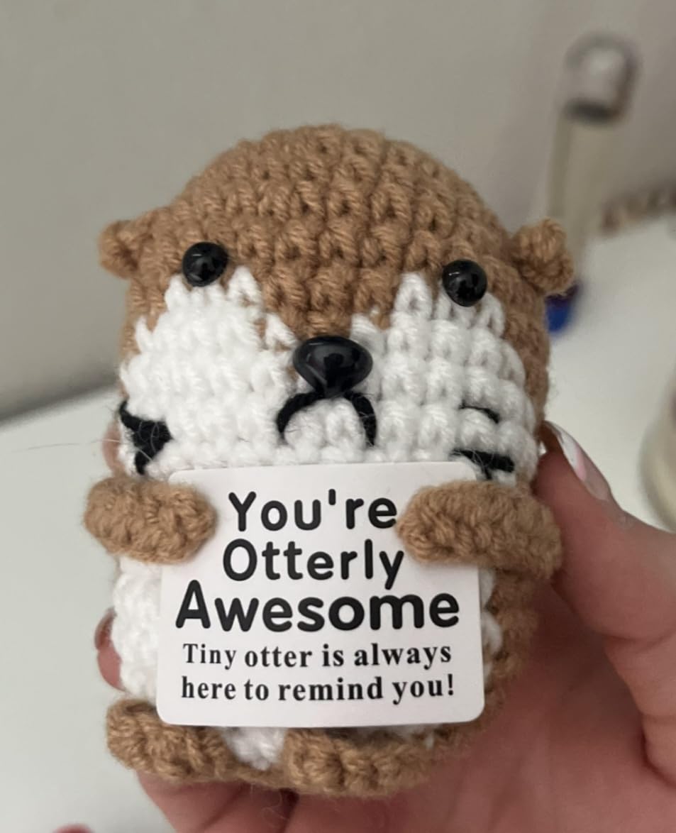 3 Inch Mini Sea Otter Crochet, Handmade Cute Emotional Positive Knitted Wool Sea Otter with Encourage Message Card for Home Office Decor, Anniversary Wedding Birthday Gift for Women Men - Customer Photo 1